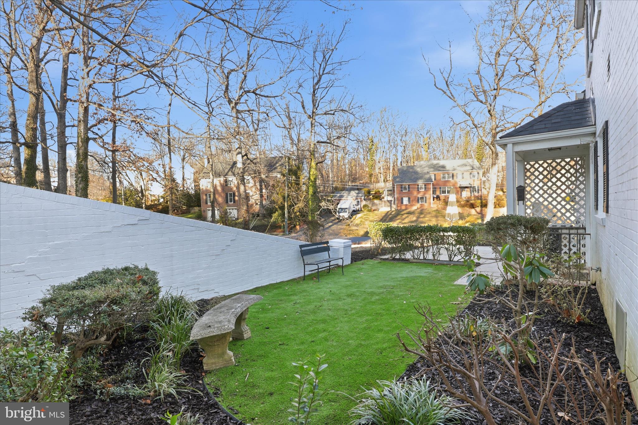 WILTON WOODS - Residential