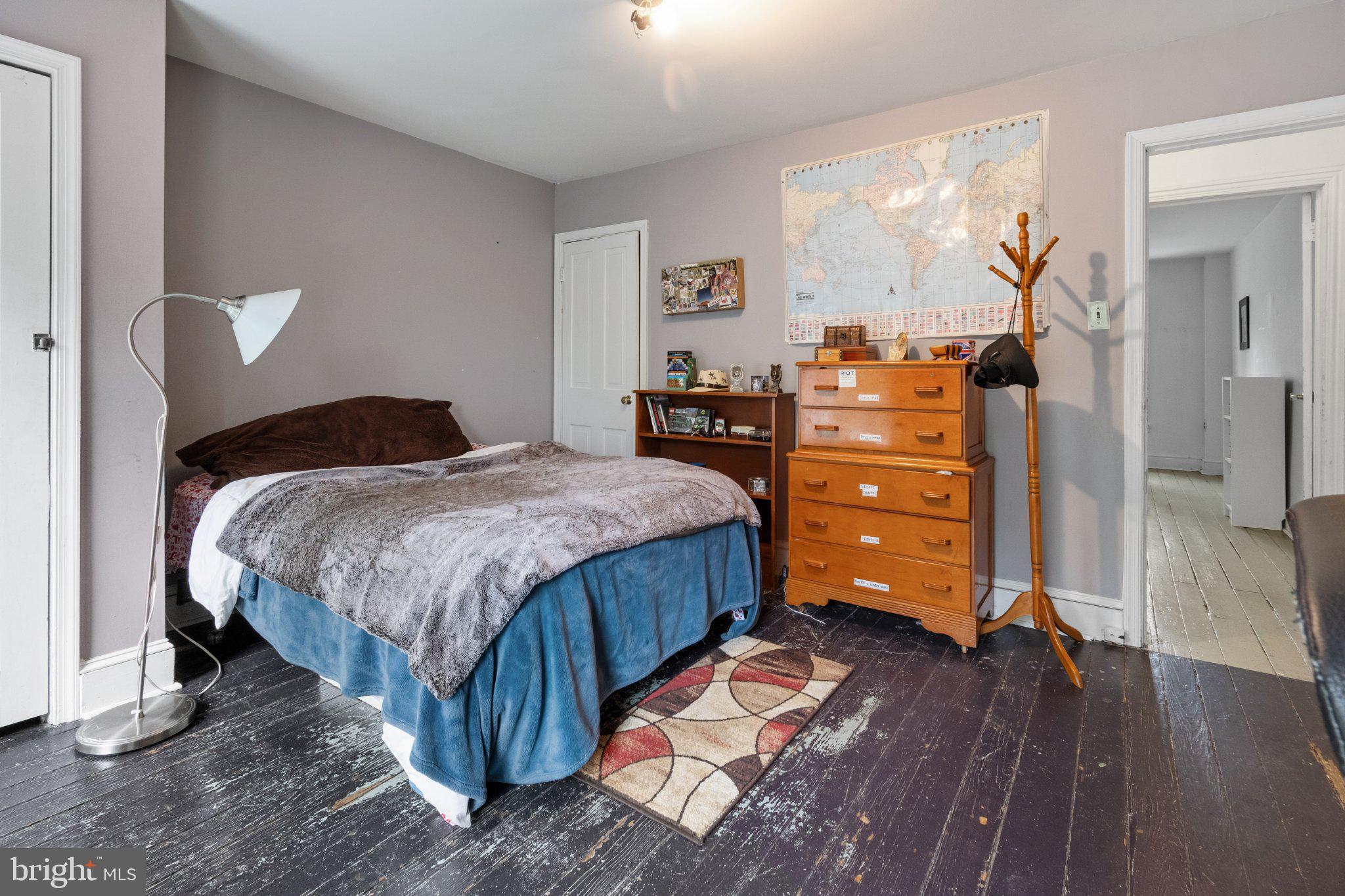 EAST FALLS - Residential