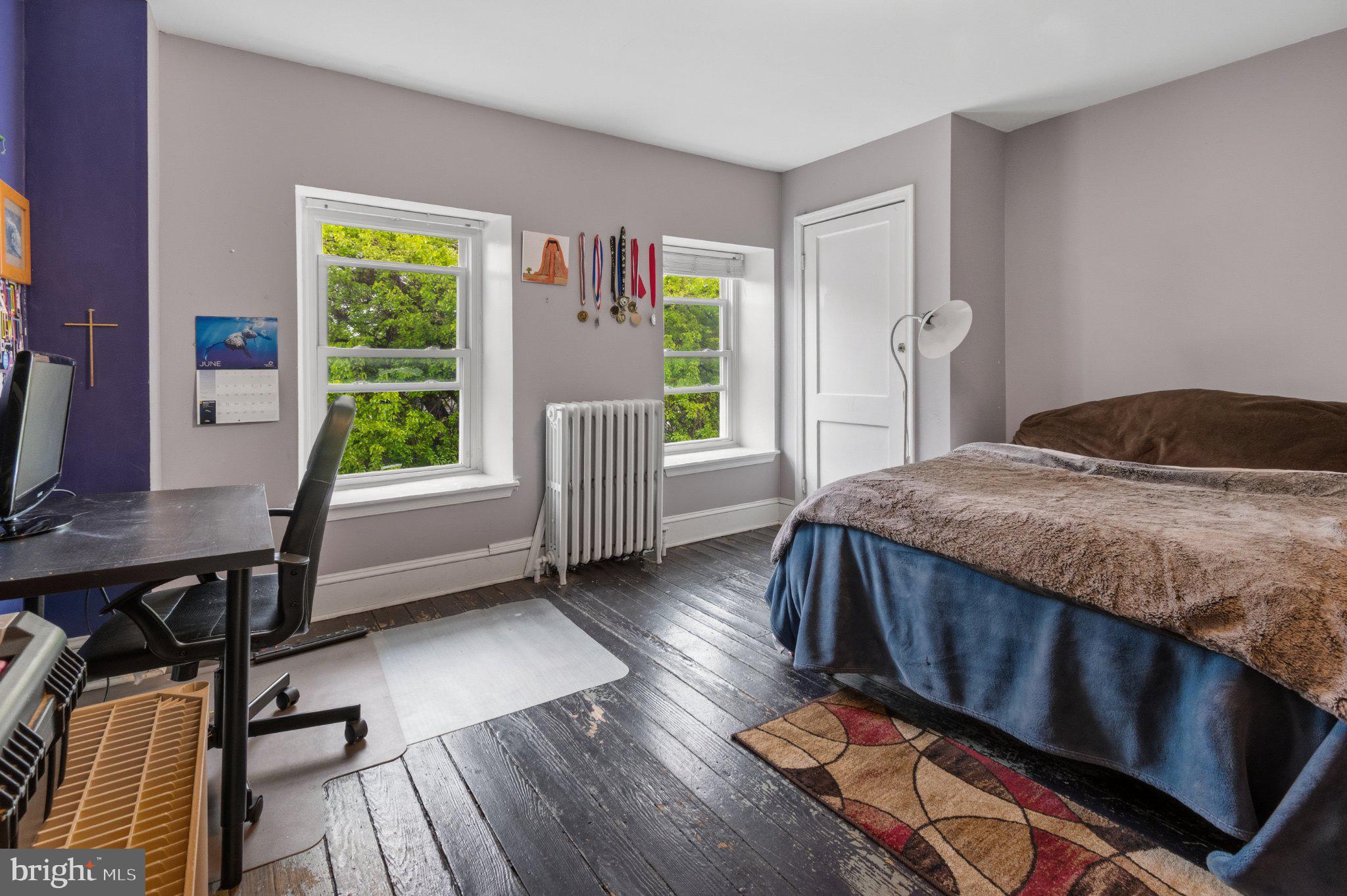 EAST FALLS - Residential