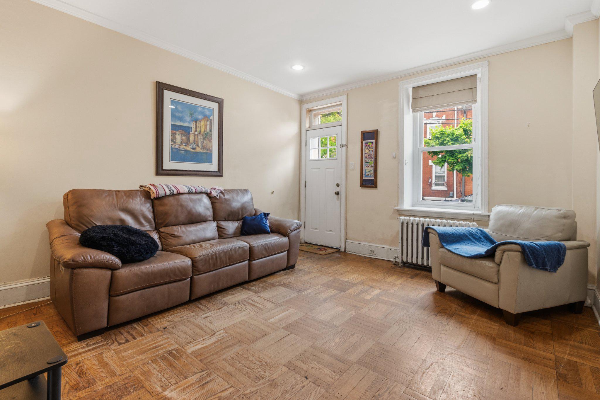 EAST FALLS - Residential