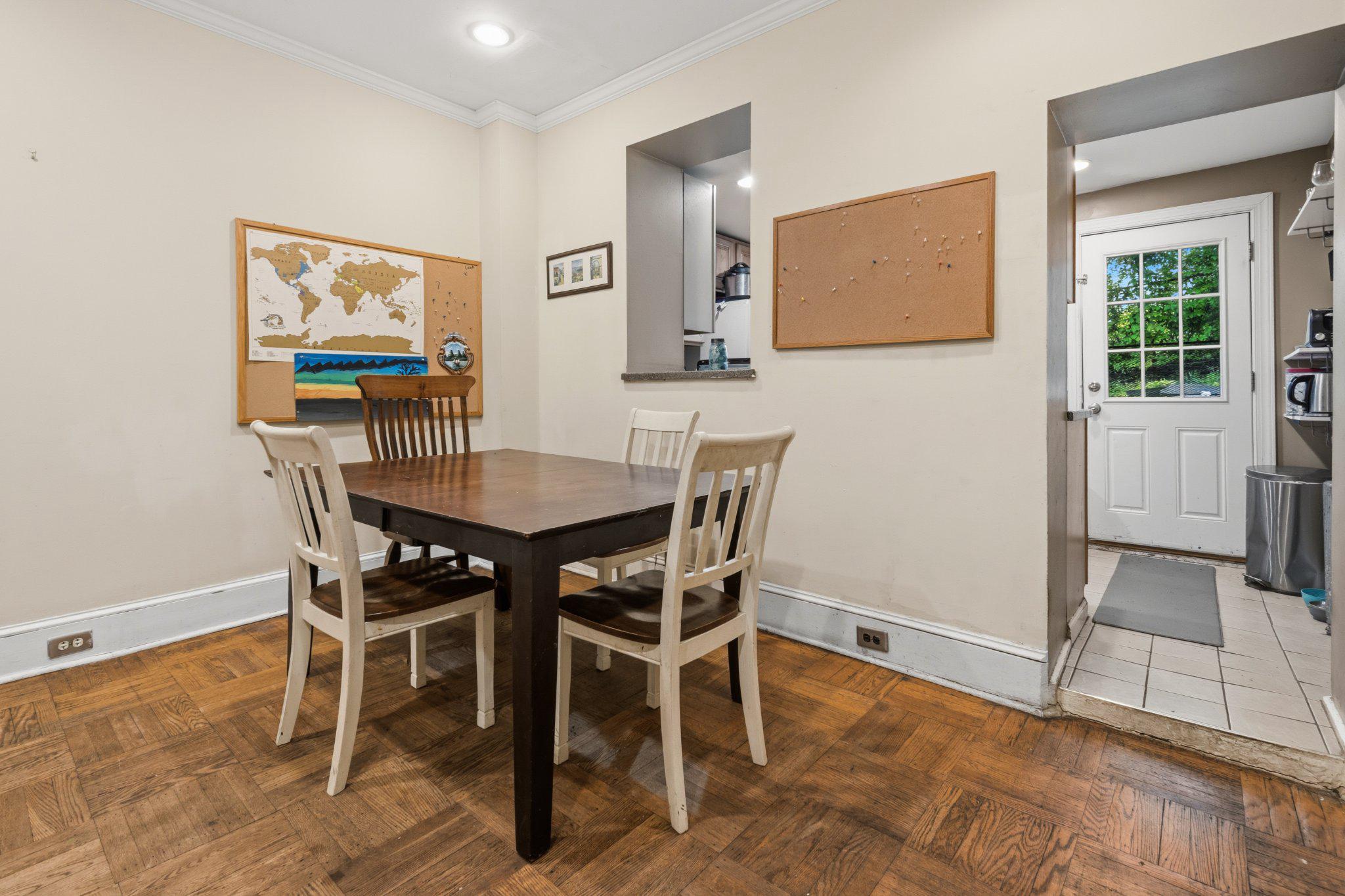EAST FALLS - Residential