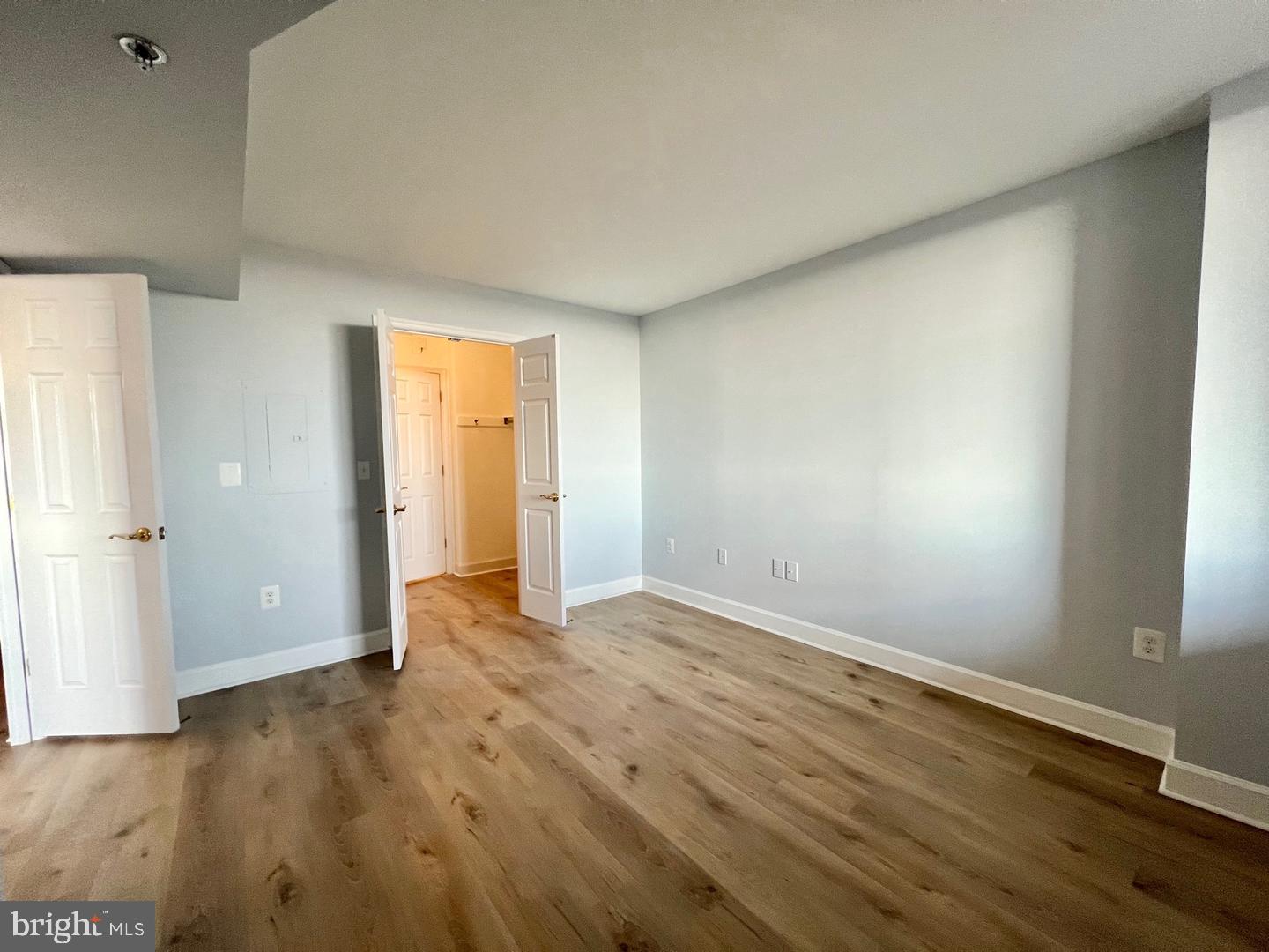 THE WILLIAMSBURG - Residential Lease