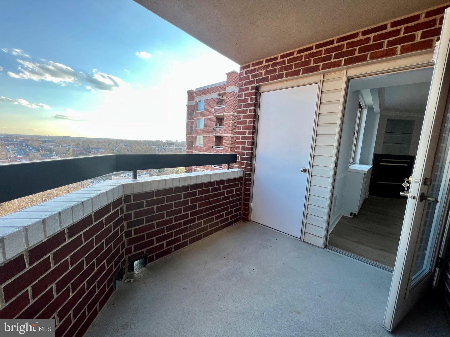 THE WILLIAMSBURG - Residential Lease