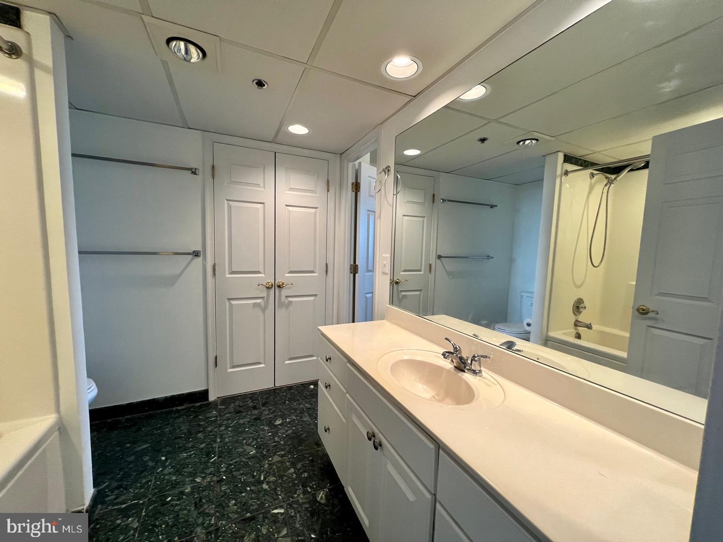 THE WILLIAMSBURG - Residential Lease