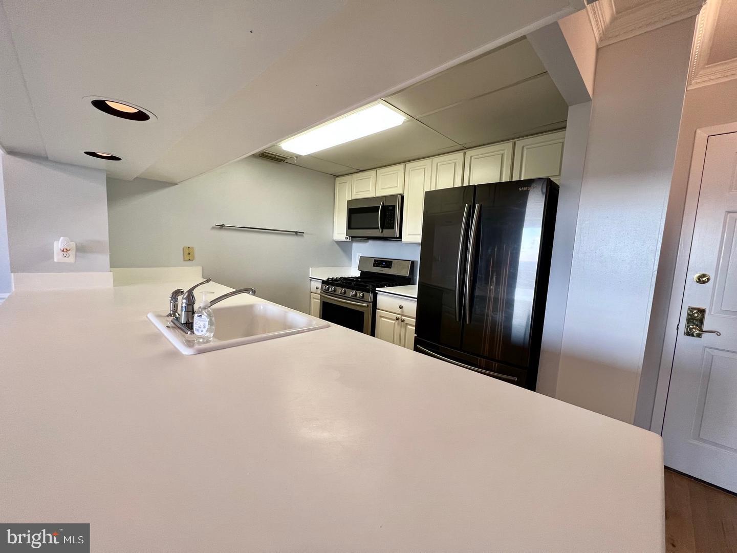 THE WILLIAMSBURG - Residential Lease