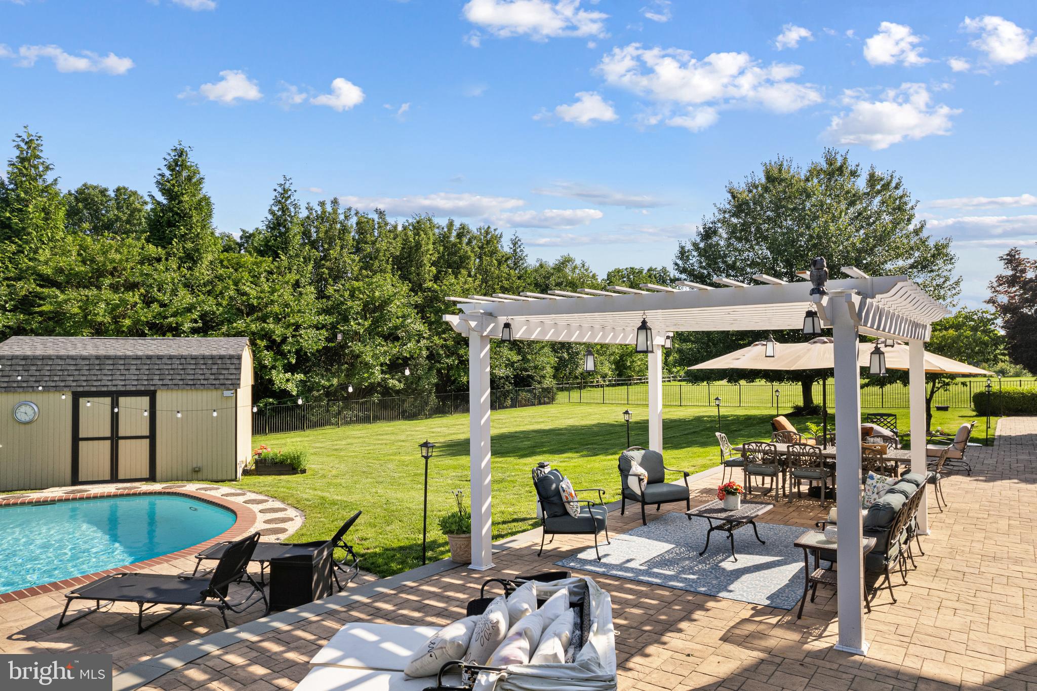 FLINT HILL CROSSING - Residential