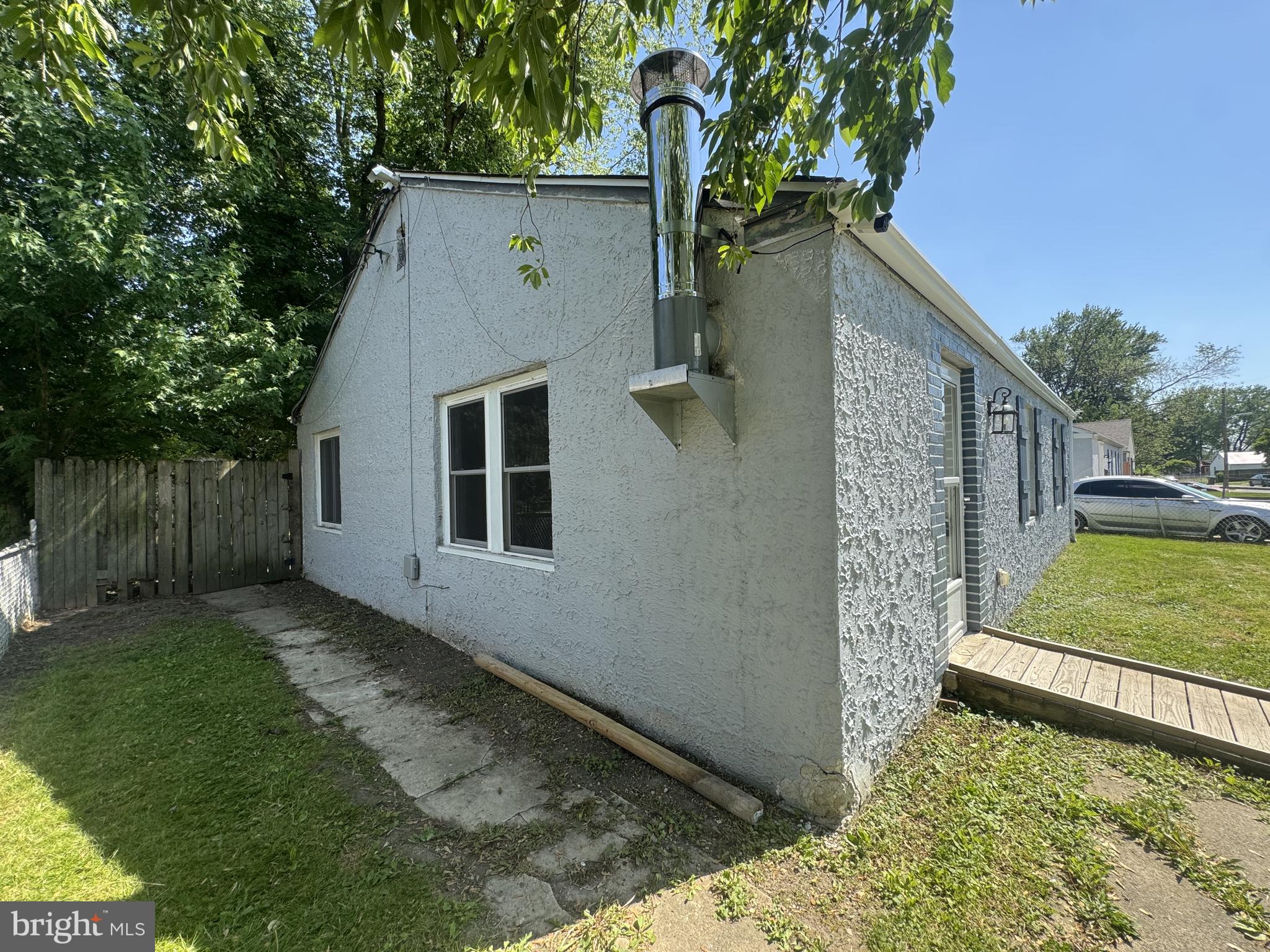 COLLINS PARK - Residential