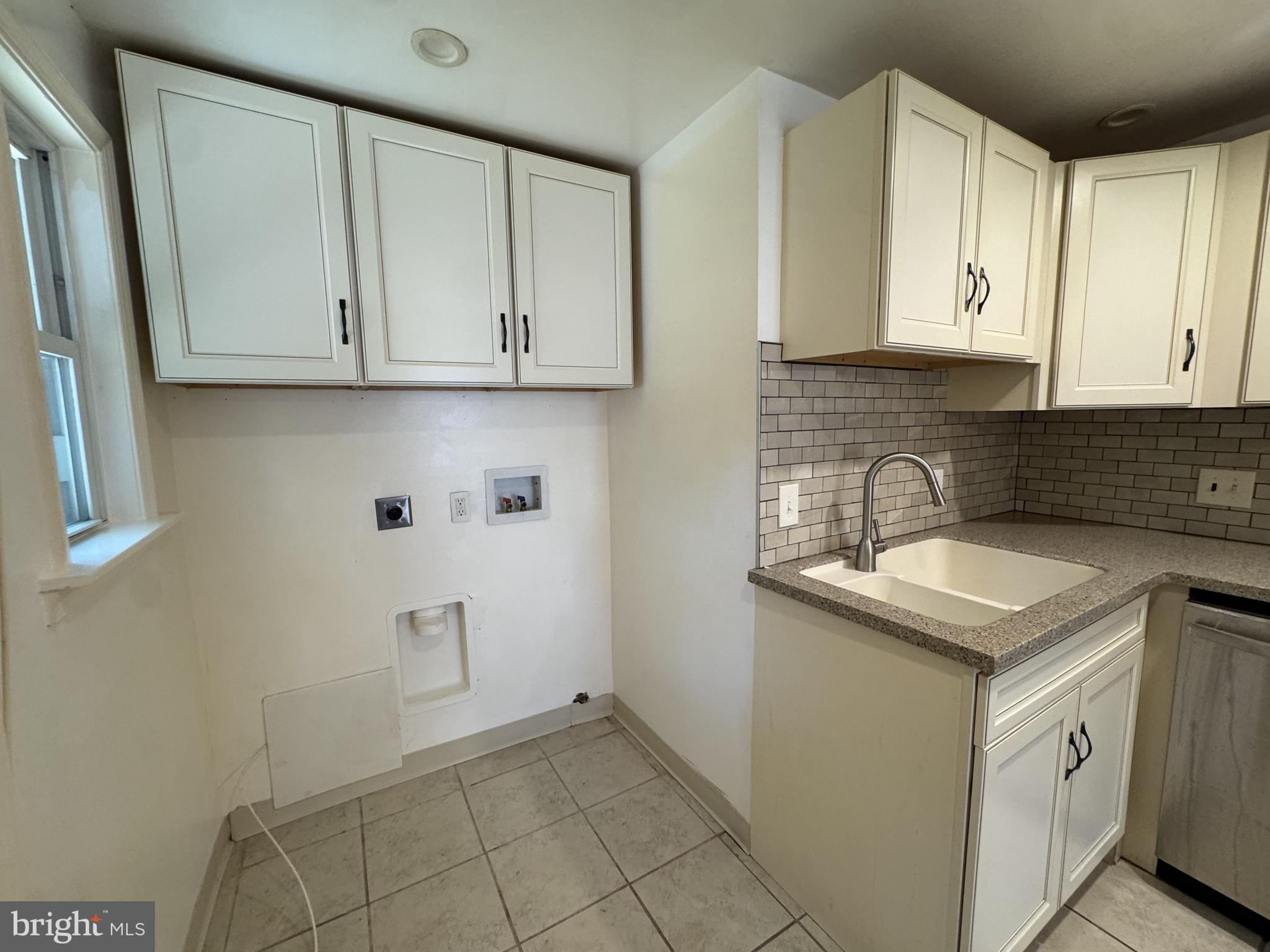 COLLINS PARK - Residential