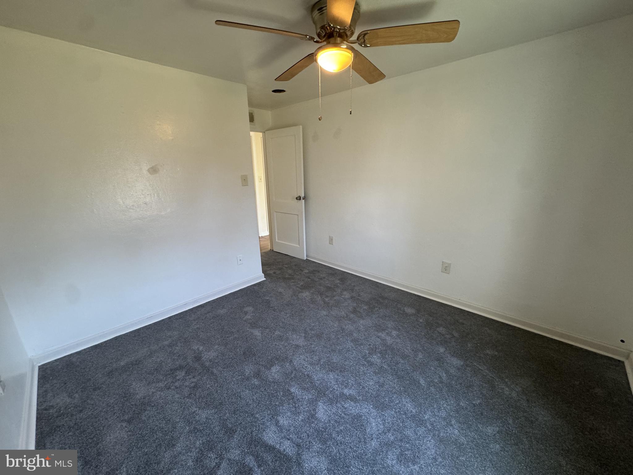 COLLINS PARK - Residential