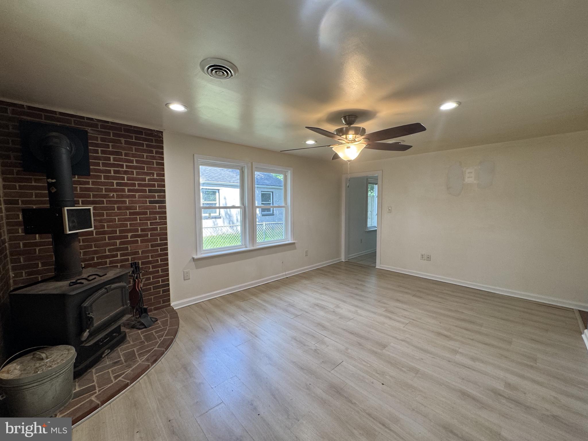 COLLINS PARK - Residential
