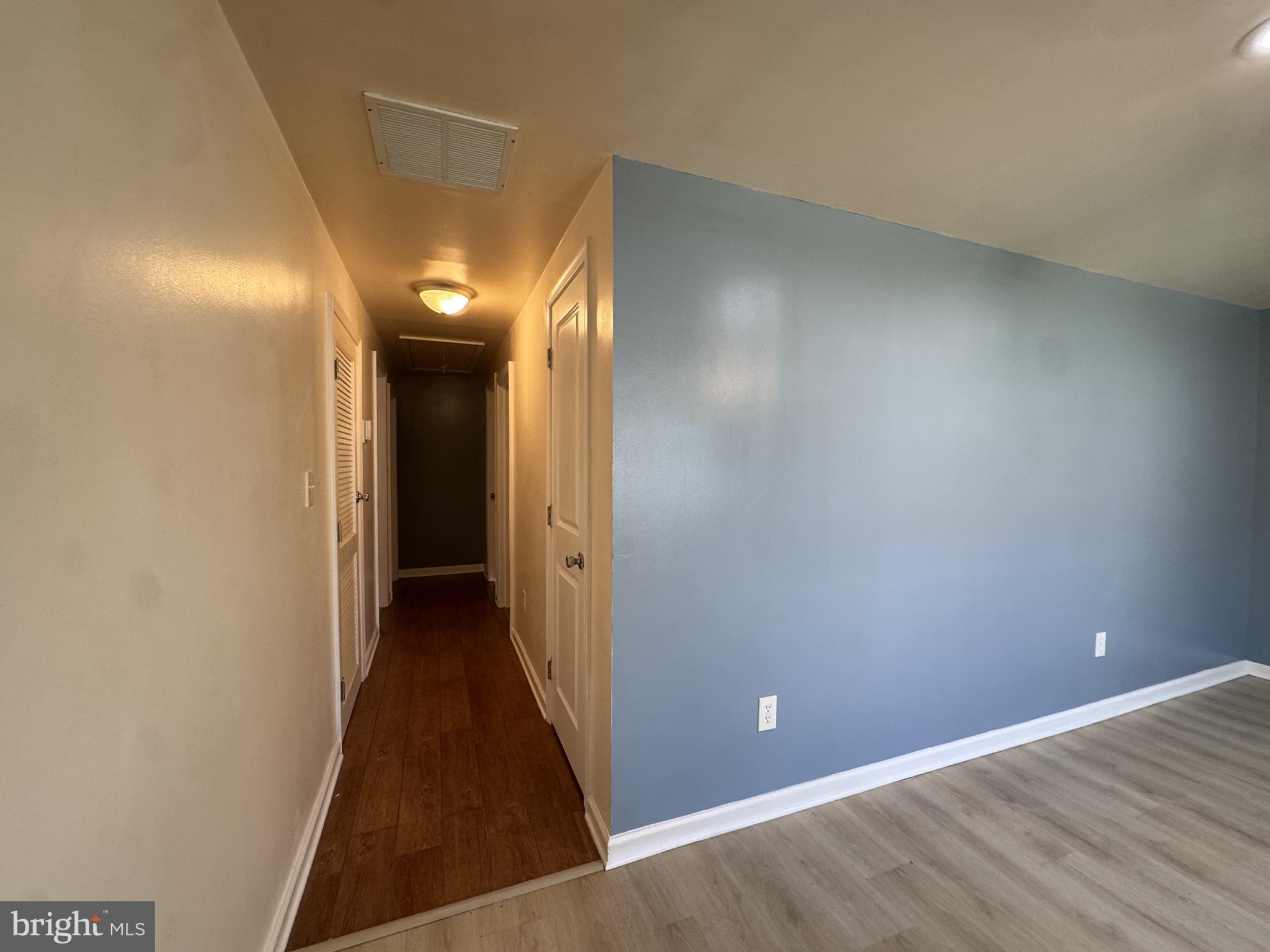 COLLINS PARK - Residential