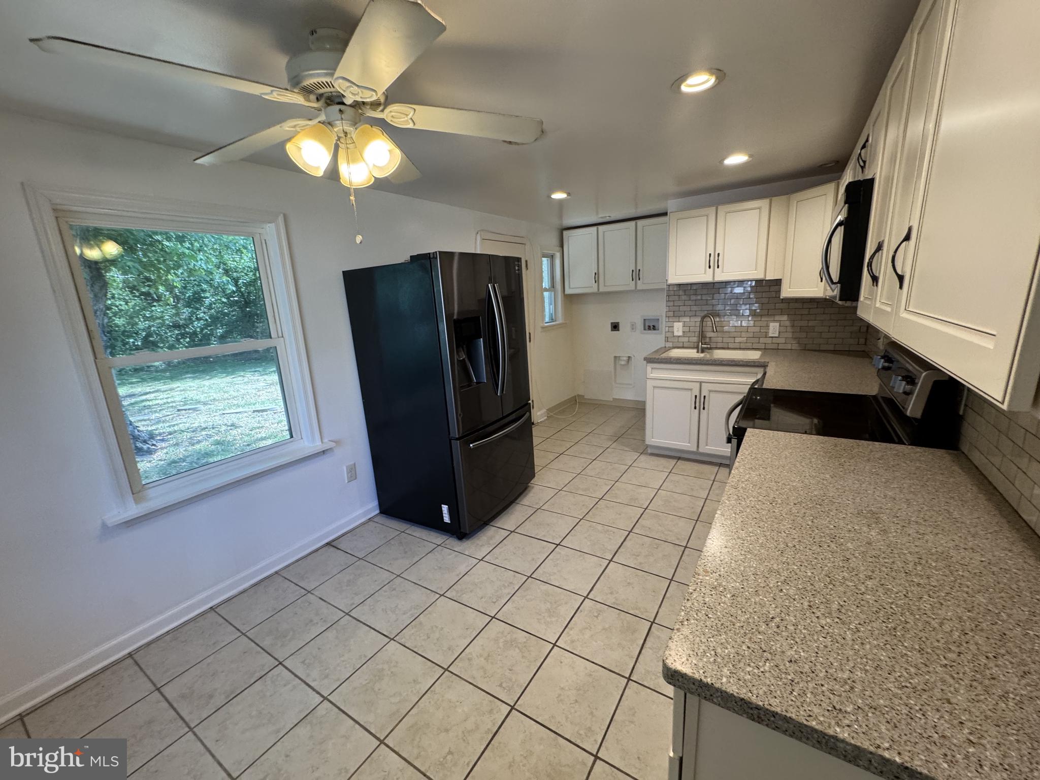 COLLINS PARK - Residential