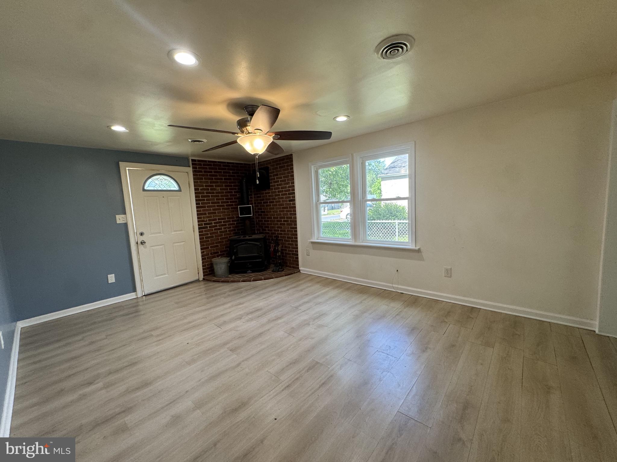 COLLINS PARK - Residential