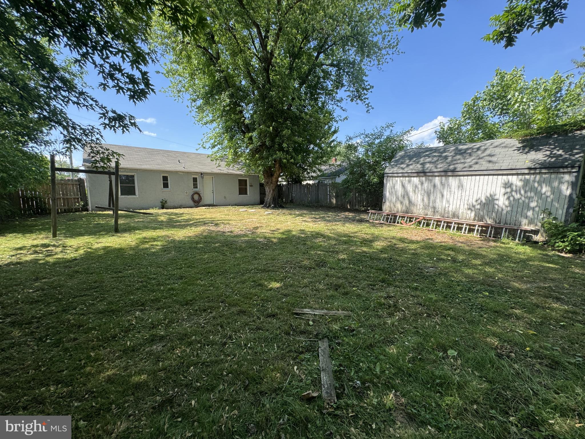COLLINS PARK - Residential