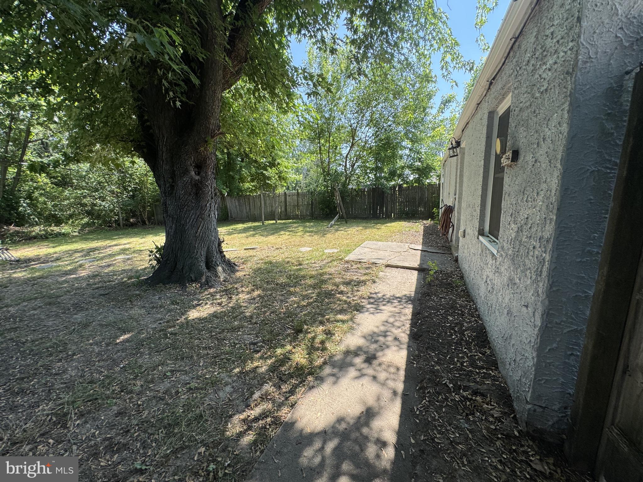 COLLINS PARK - Residential
