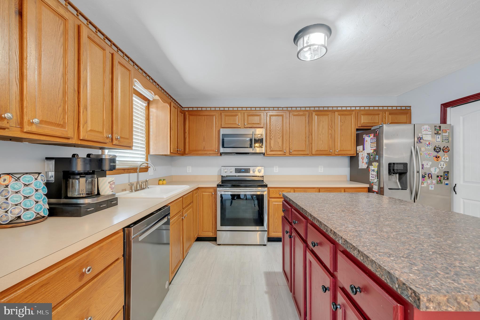 135 HUNTERS CIRCLE