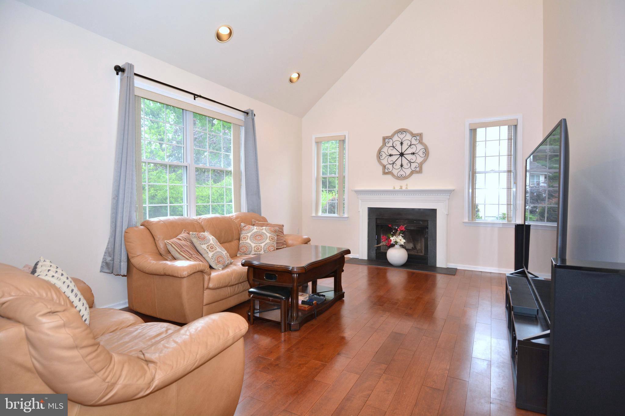 22 MUIRHEAD COURT