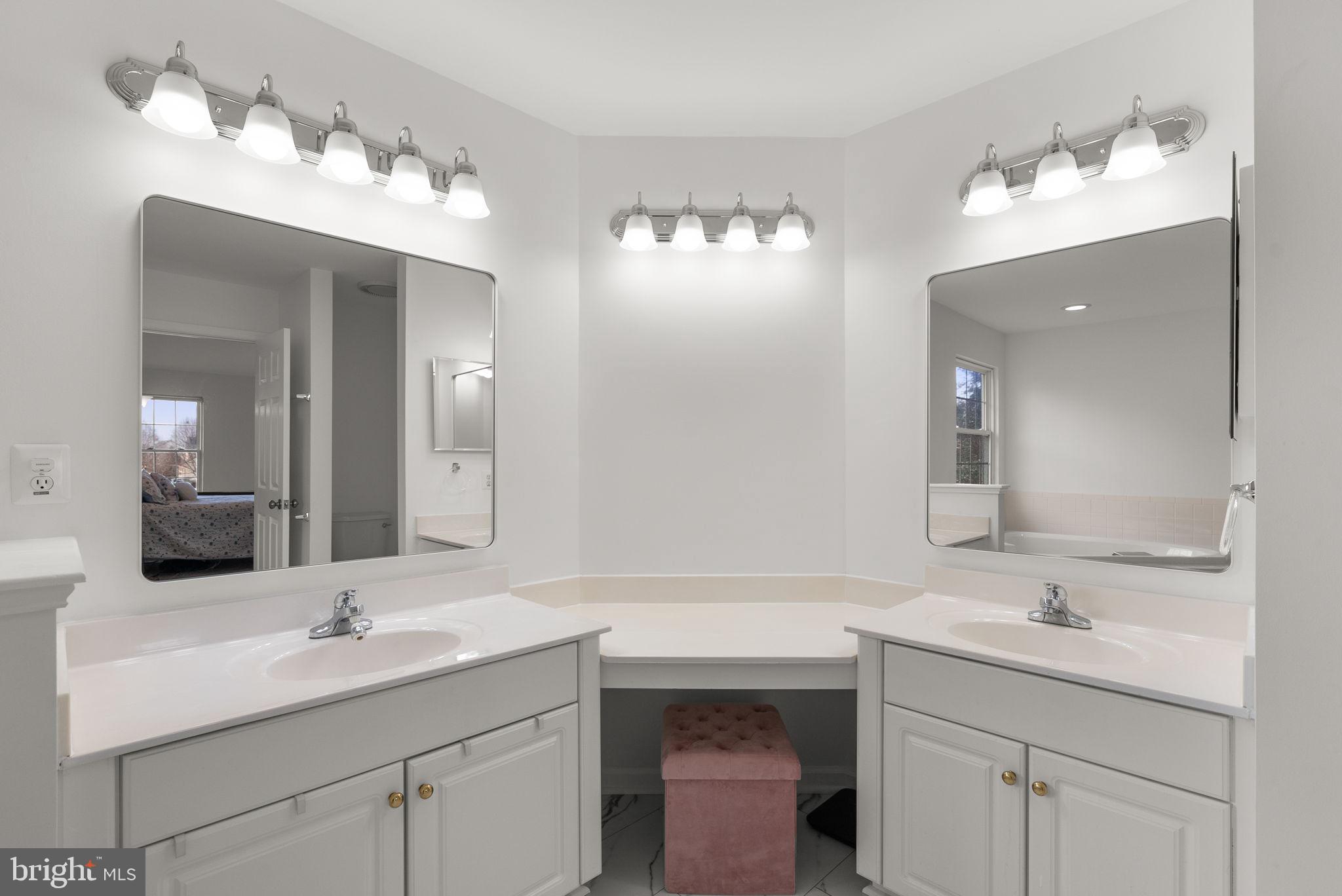 NORTH CROSSING - Residential