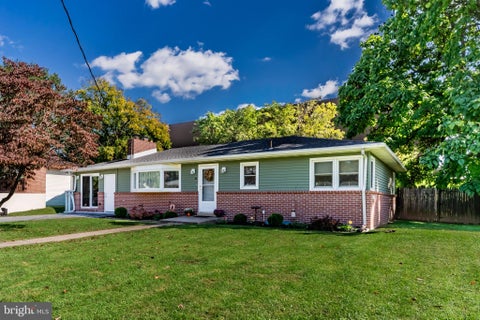 Homes For Sale - 24 Boeing Road<br/> York County, NEW CUMBERLAND, PA 17070