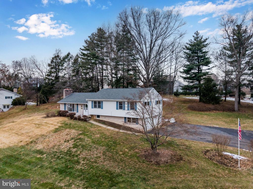Photo of 1437 Brandton Rd, MECHANICSBURG, PA 17055 (MLS # PACB2048578)