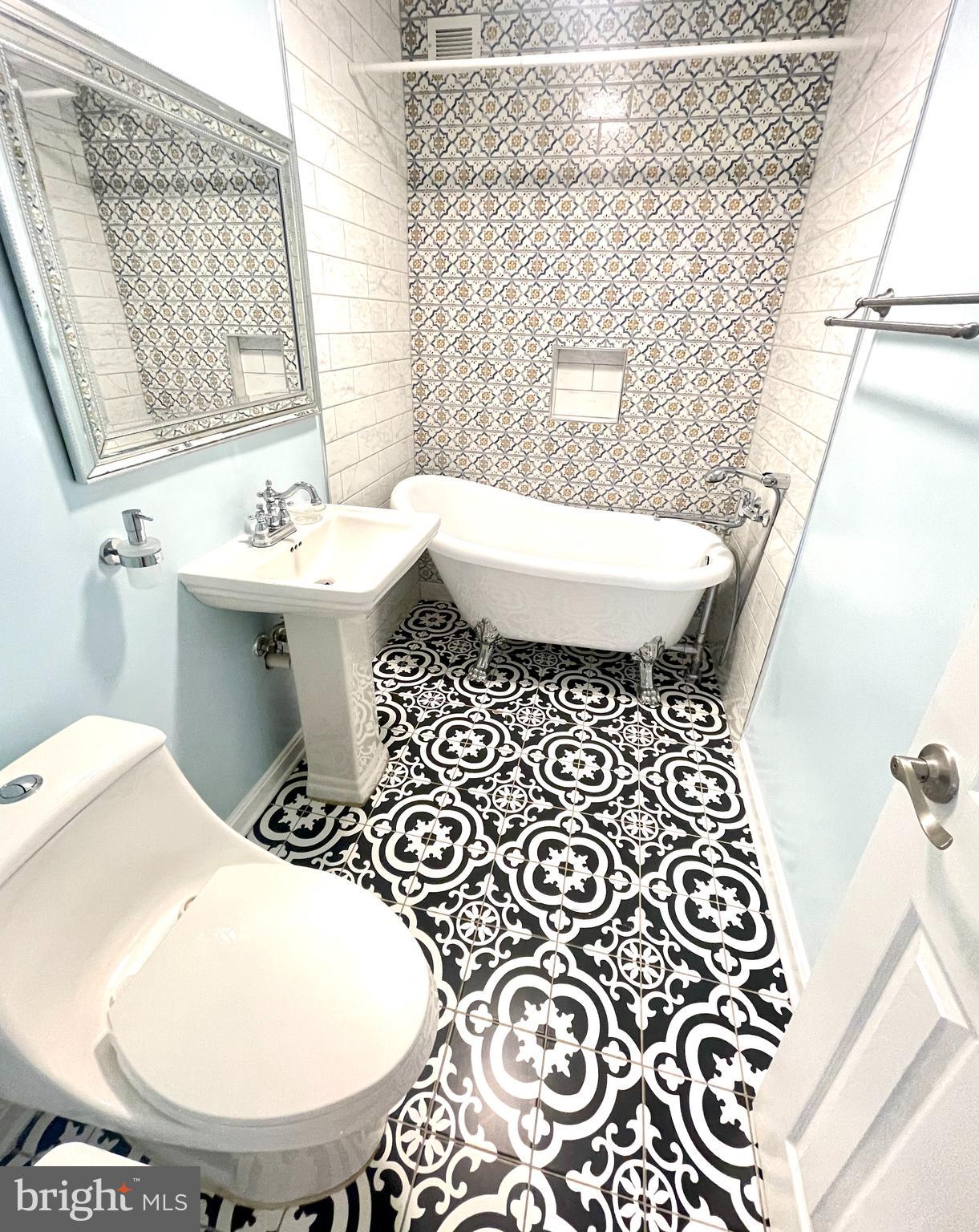 SEMINARY WALK - Residential Lease