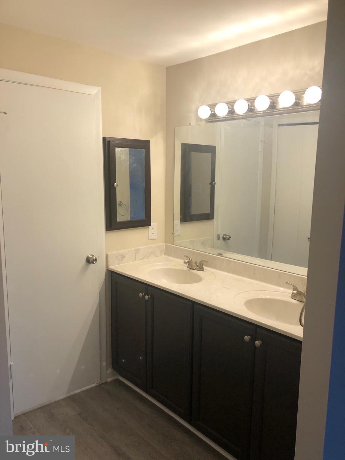 VILLAGE OF KINGS CONTRIVANCE - Residential Lease