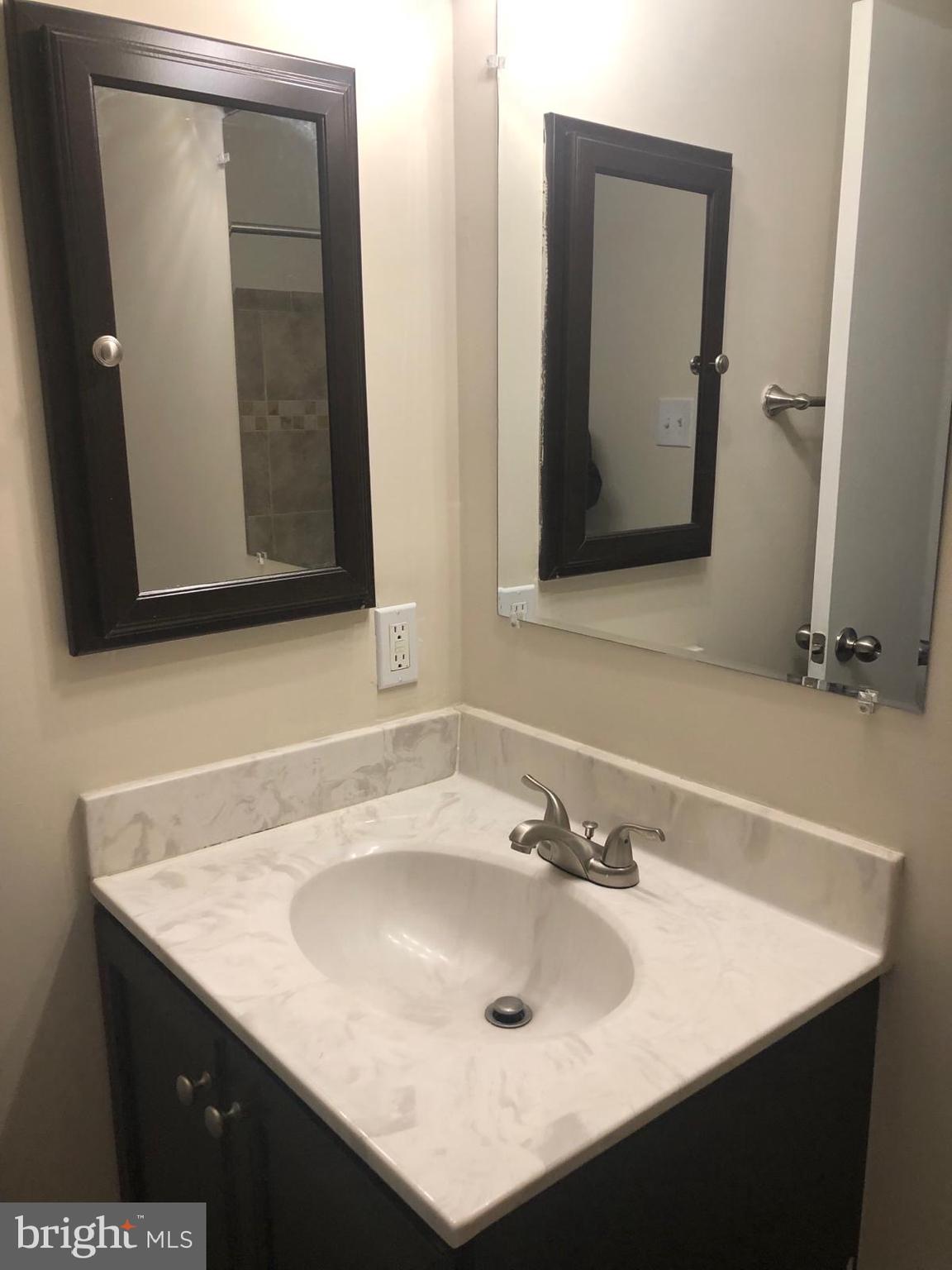 VILLAGE OF KINGS CONTRIVANCE - Residential Lease