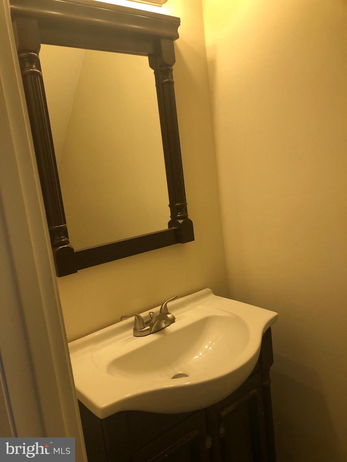 VILLAGE OF KINGS CONTRIVANCE - Residential Lease