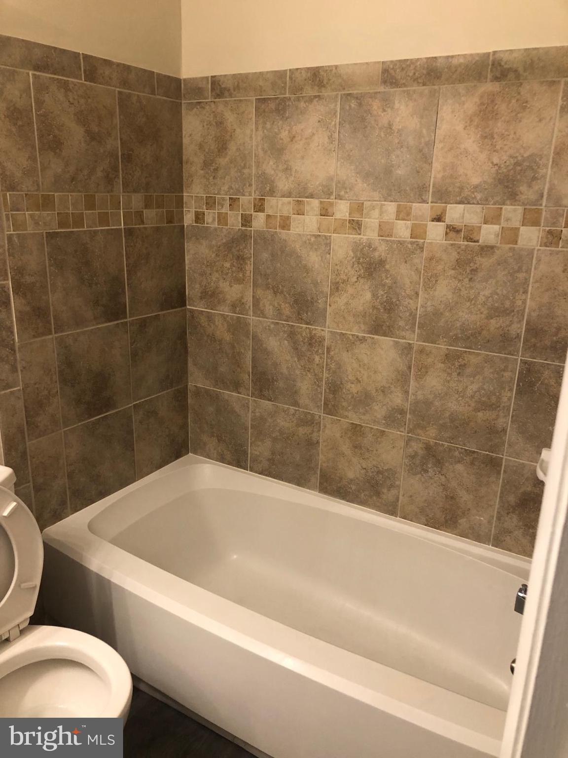 VILLAGE OF KINGS CONTRIVANCE - Residential Lease