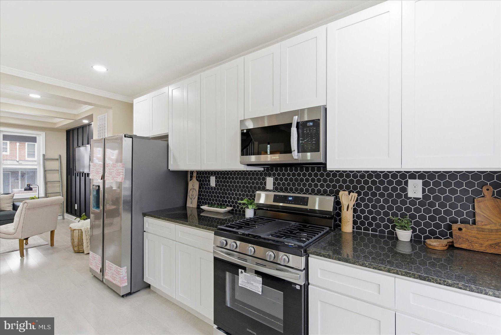 MONDAWMIN - Residential