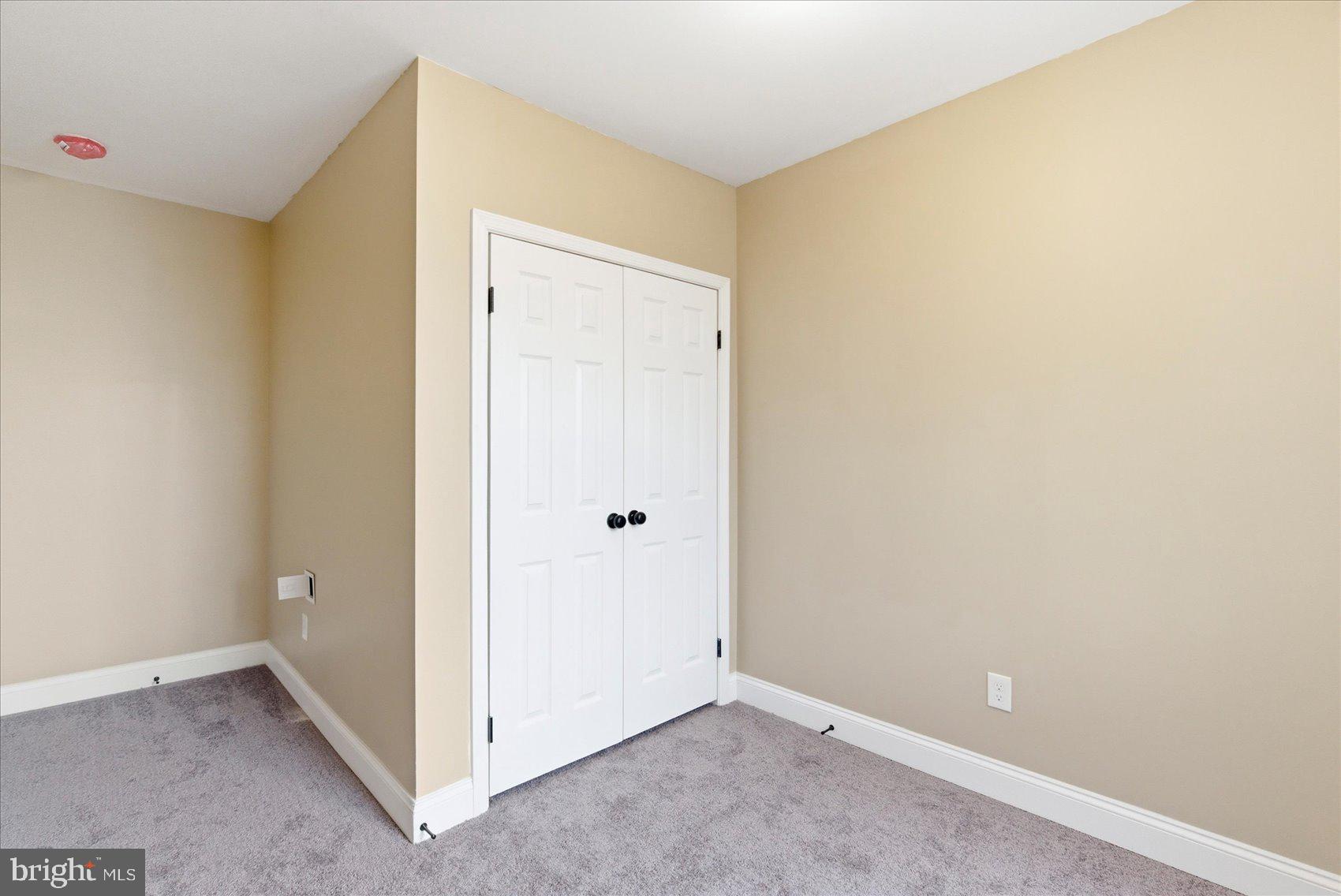 MONDAWMIN - Residential