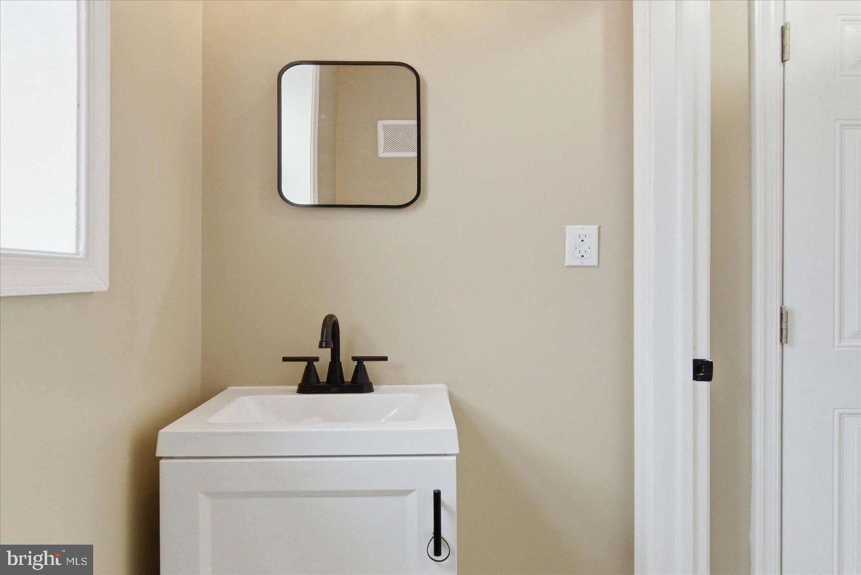 MONDAWMIN - Residential