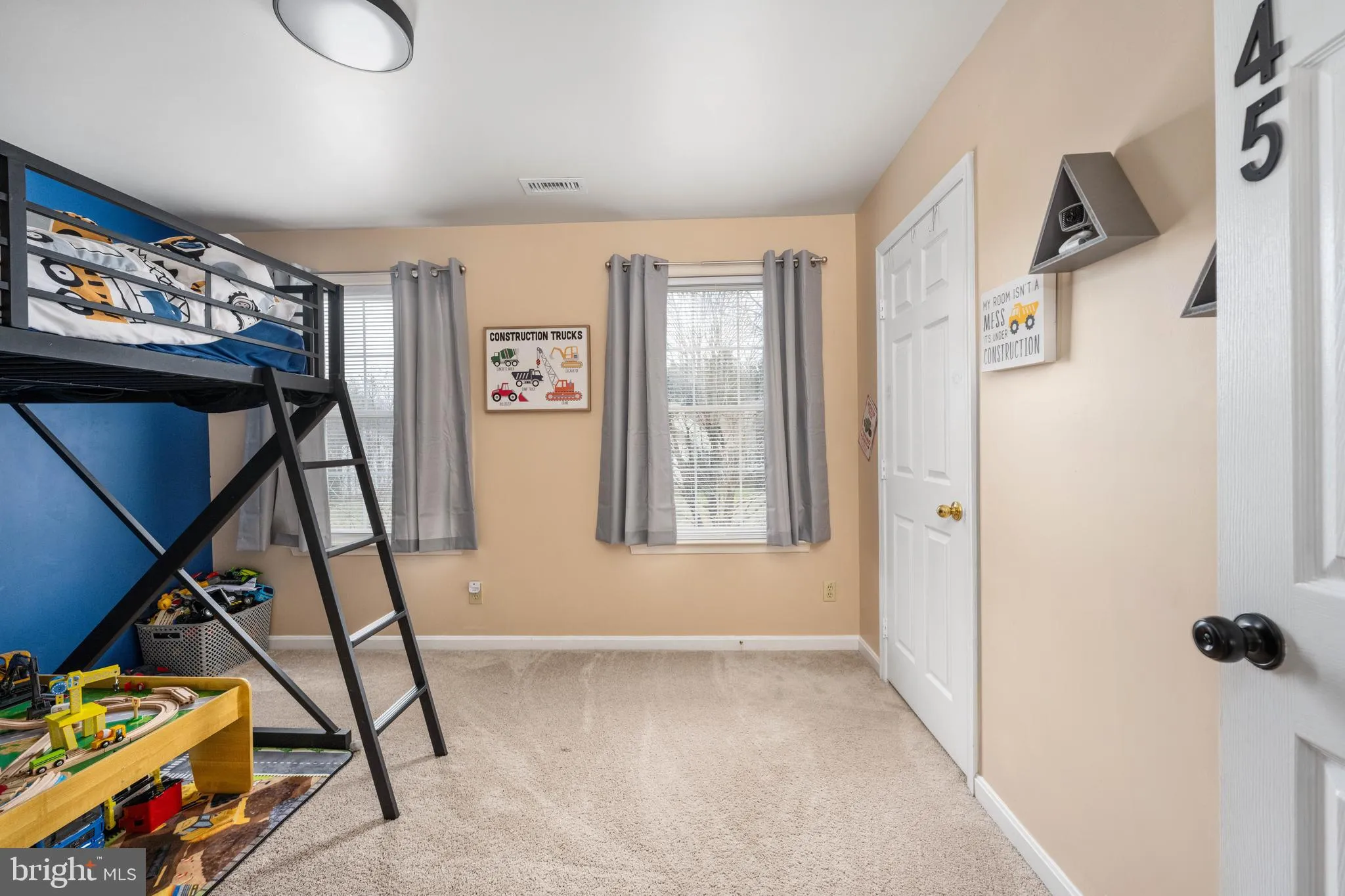 Fredericksburg, Virginia 22408, United States, 4 Bedrooms Bedrooms, ,4 BathroomsBathrooms,Residential,Active,96999