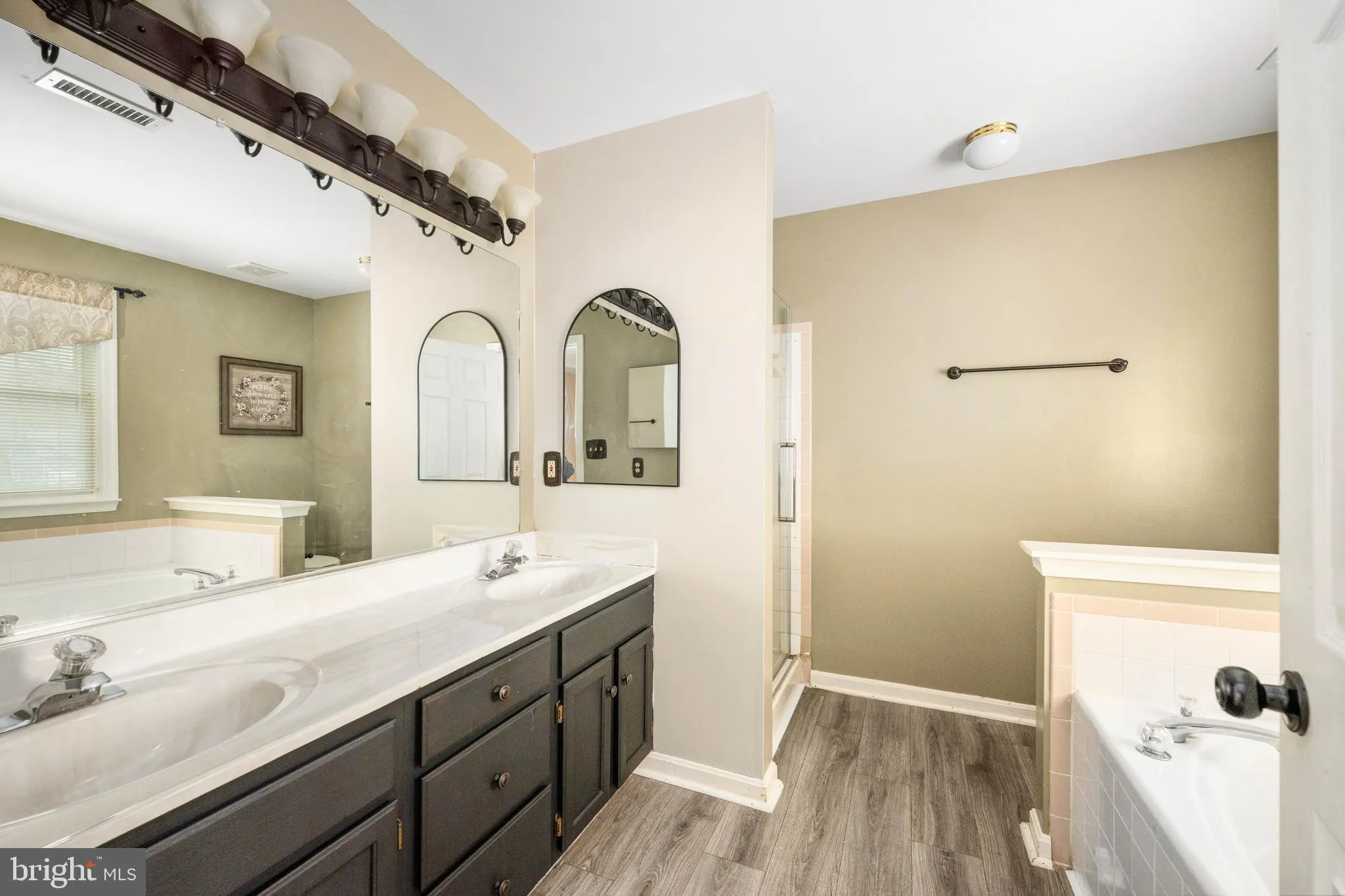 Fredericksburg, Virginia 22408, United States, 4 Bedrooms Bedrooms, ,4 BathroomsBathrooms,Residential,Active,96999