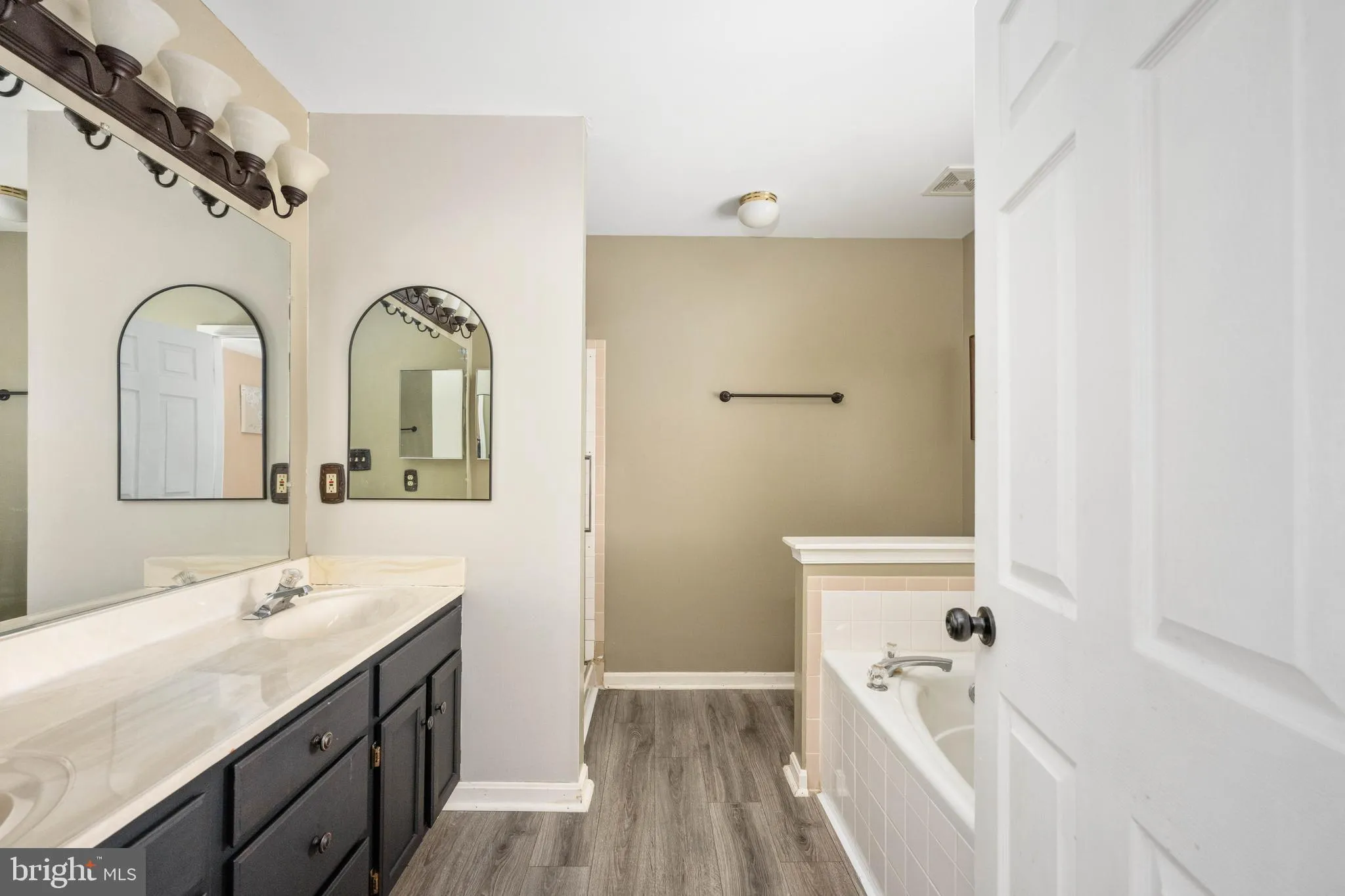 Fredericksburg, Virginia 22408, United States, 4 Bedrooms Bedrooms, ,4 BathroomsBathrooms,Residential,Active,96999