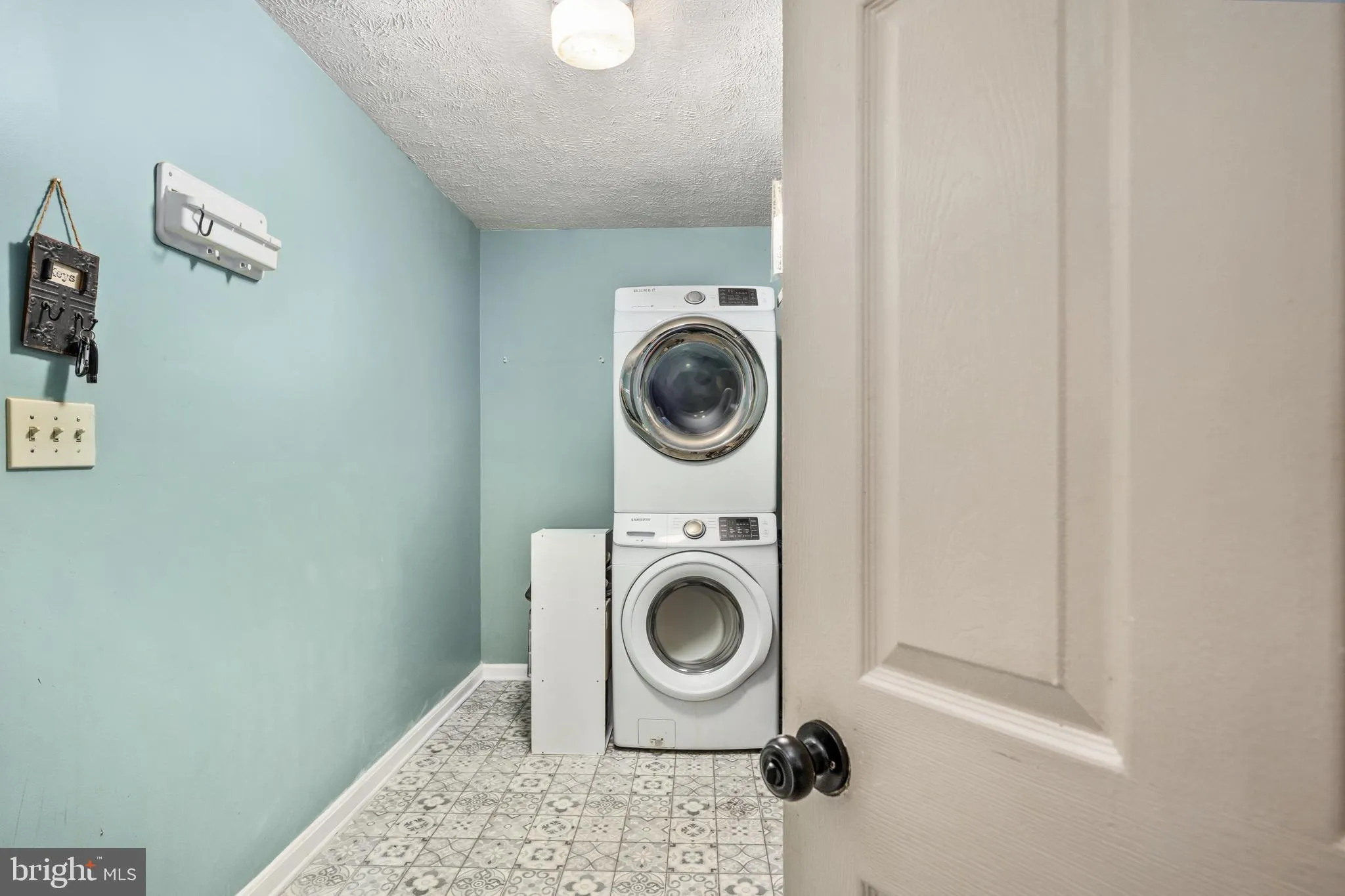 Fredericksburg, Virginia 22408, United States, 4 Bedrooms Bedrooms, ,4 BathroomsBathrooms,Residential,Active,96999