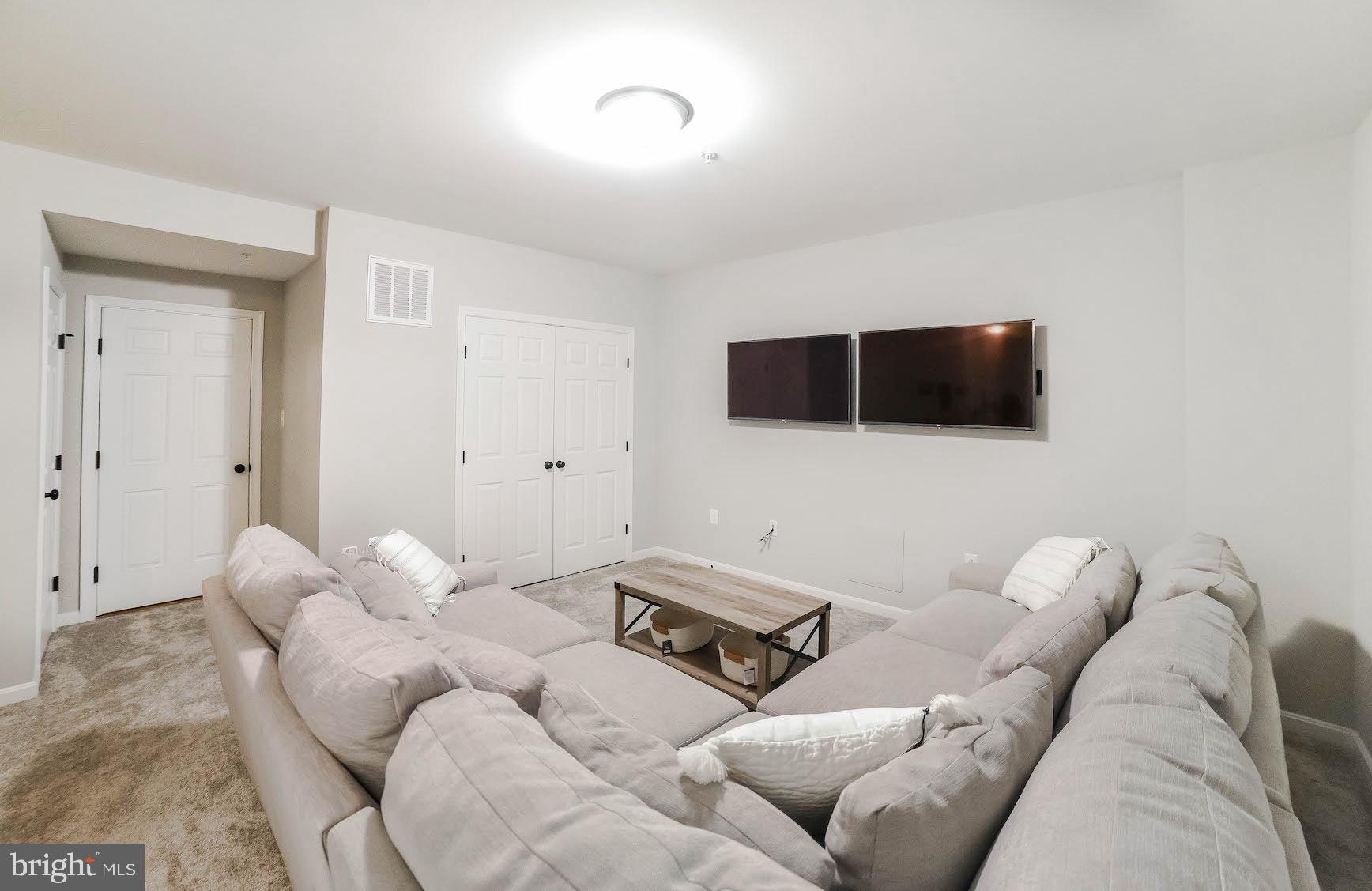 CLARK'S REST - Residential