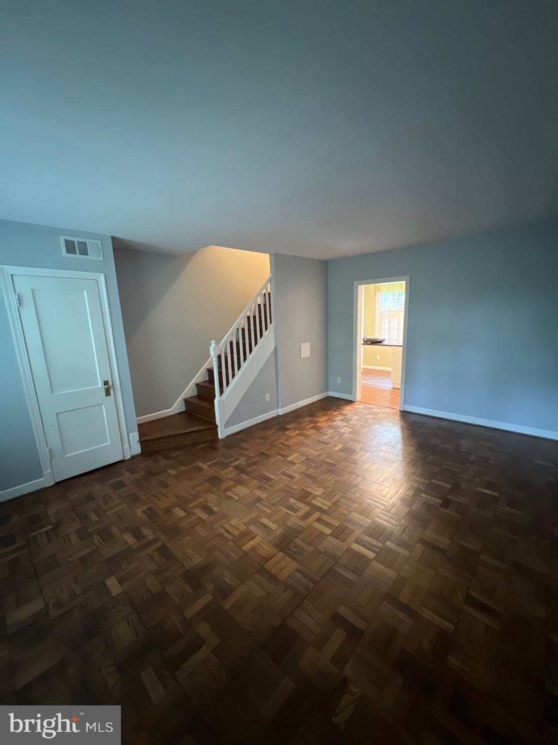 ARLINGTON VILLAGE - Residential Lease