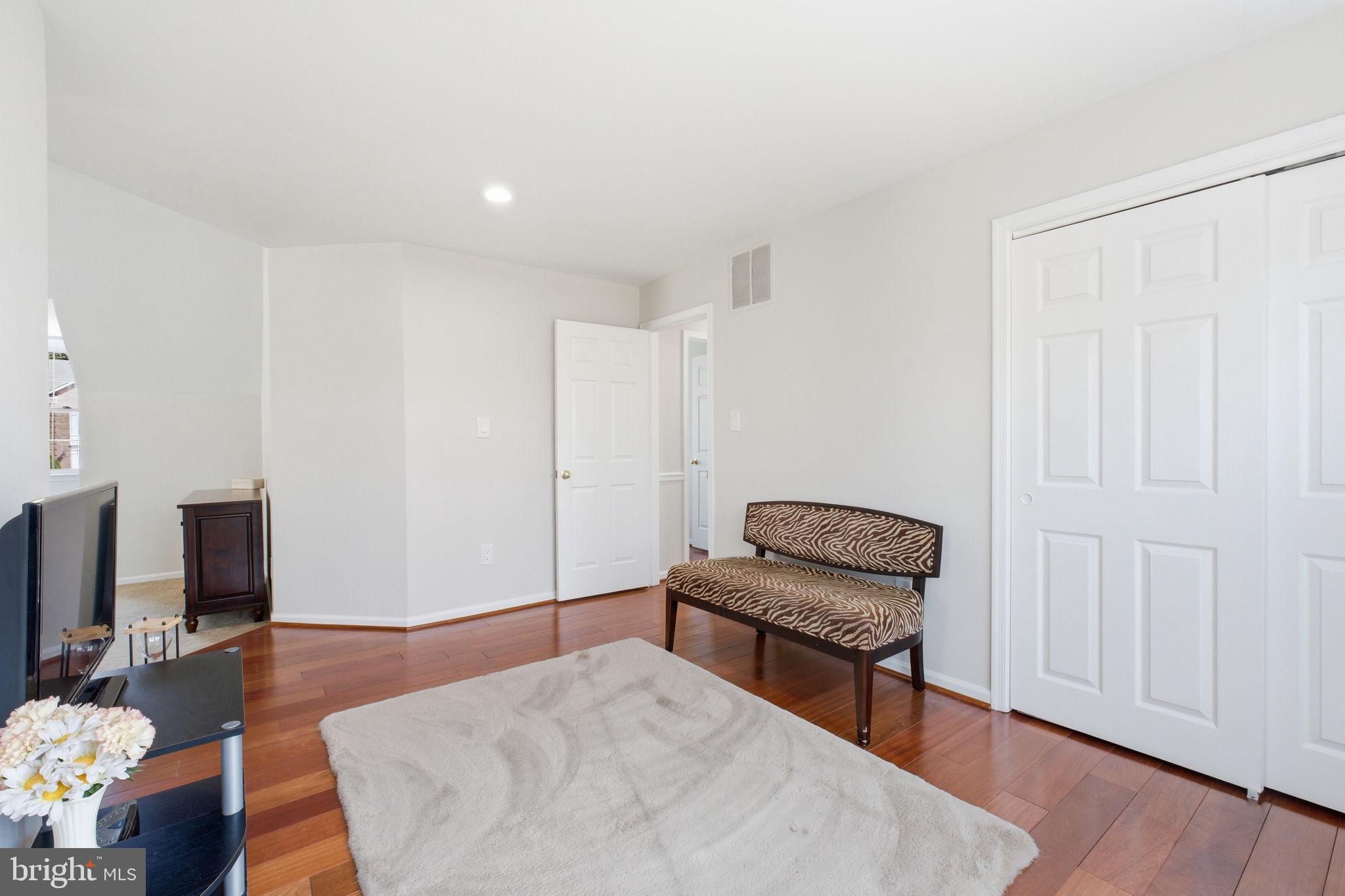 SHAKER WOODS - Residential