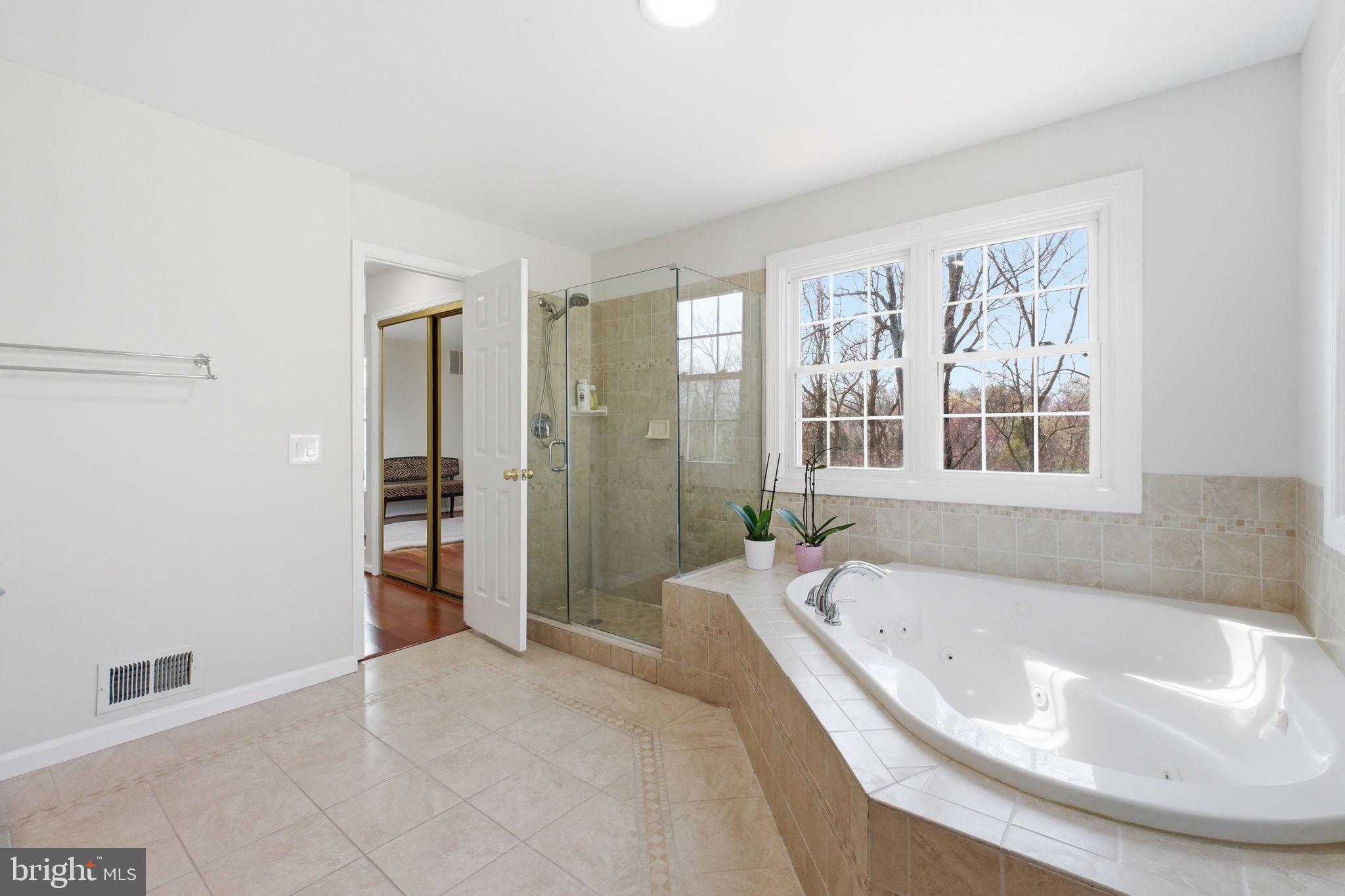 SHAKER WOODS - Residential