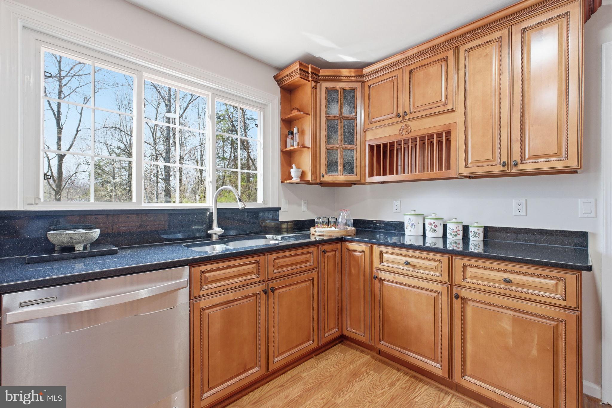 SHAKER WOODS - Residential