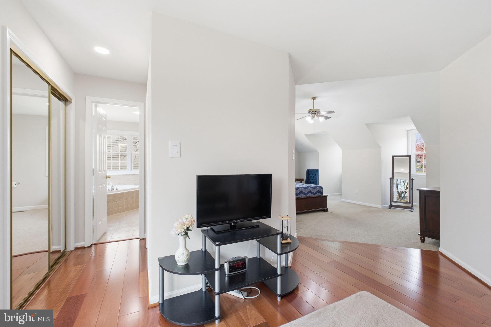 SHAKER WOODS - Residential