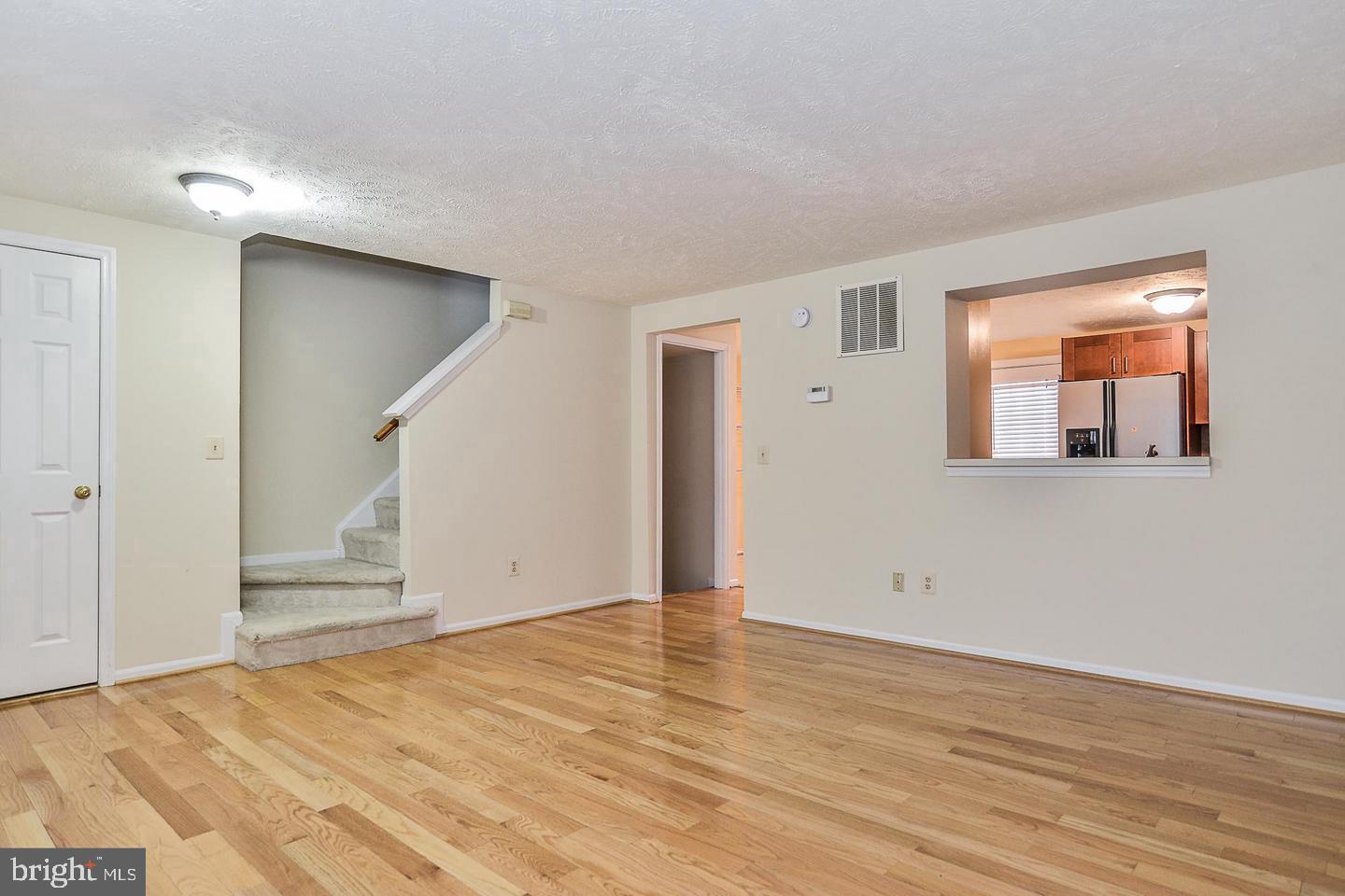 ASHBURN VILLAGE - Residential Lease