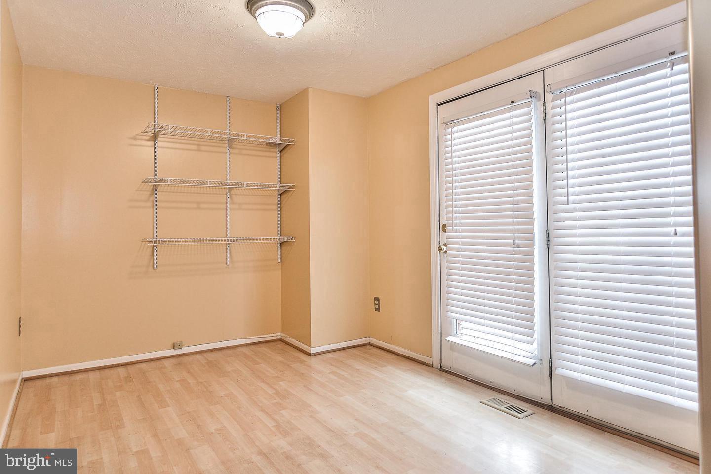 ASHBURN VILLAGE - Residential Lease