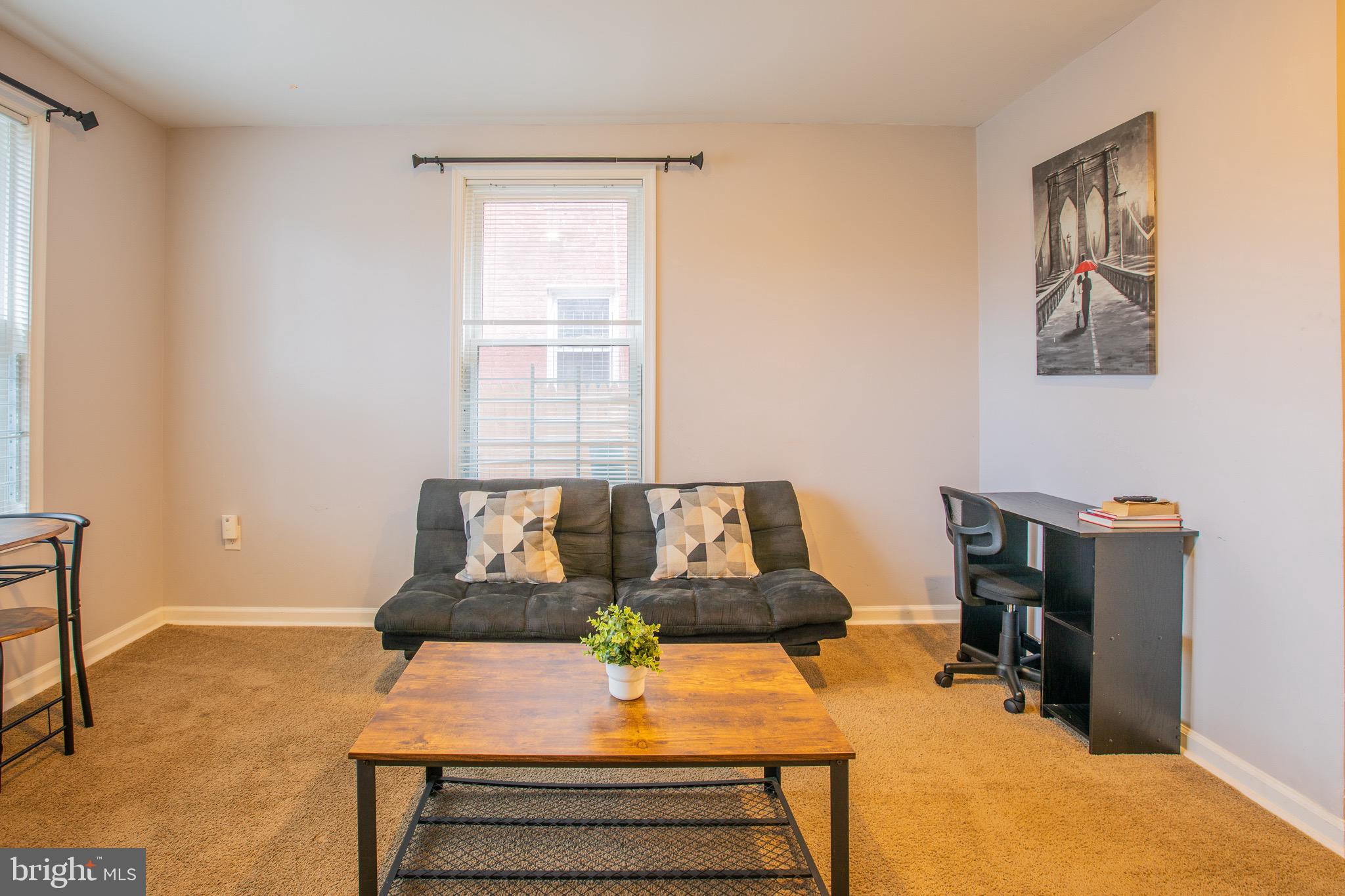 333 PARKLAND PLACE SE 1