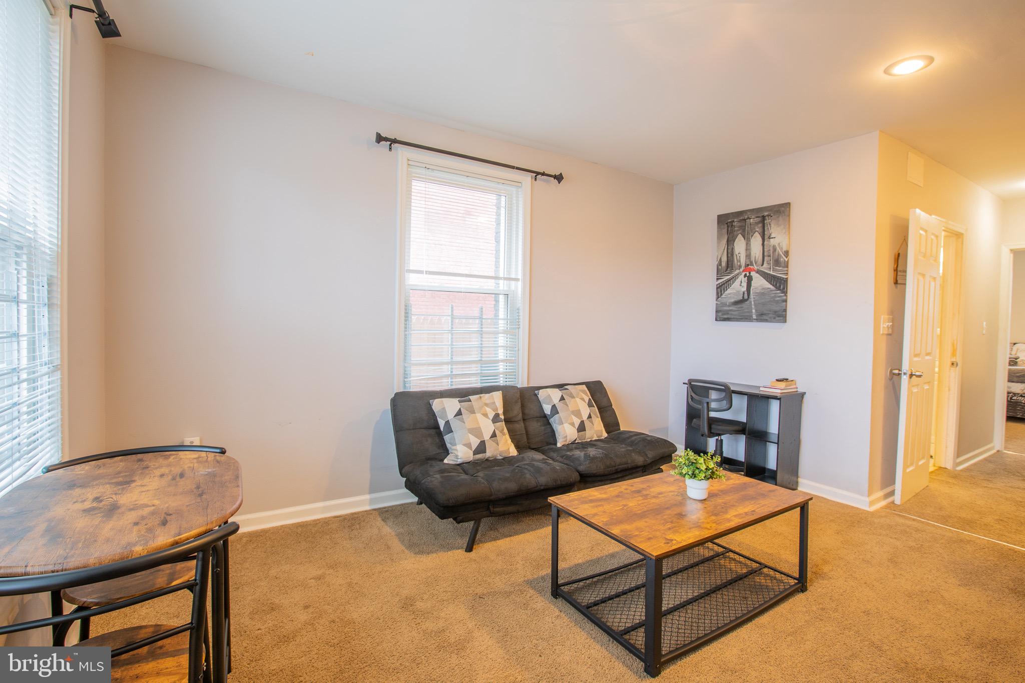 333 PARKLAND PLACE SE 1