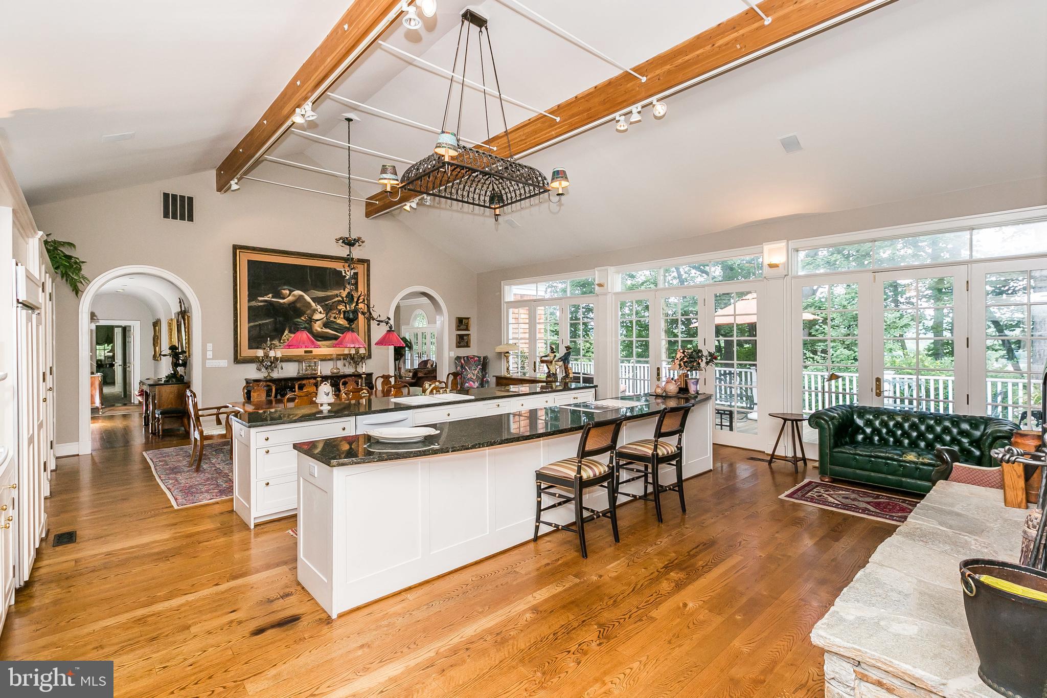 ANTON NORTH - Residential