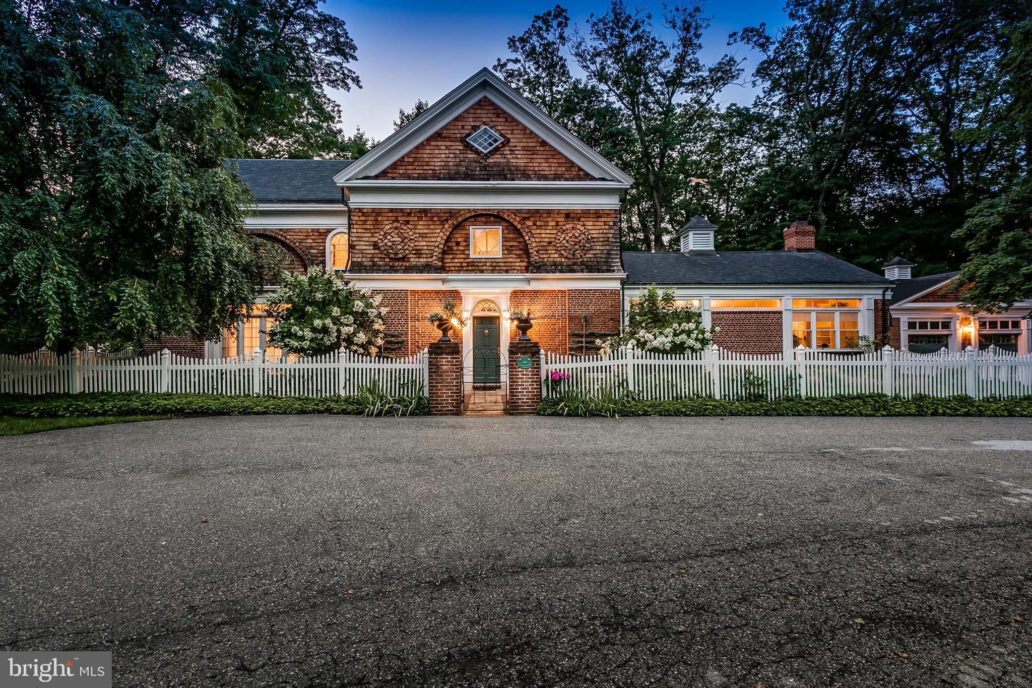 ANTON NORTH - Residential