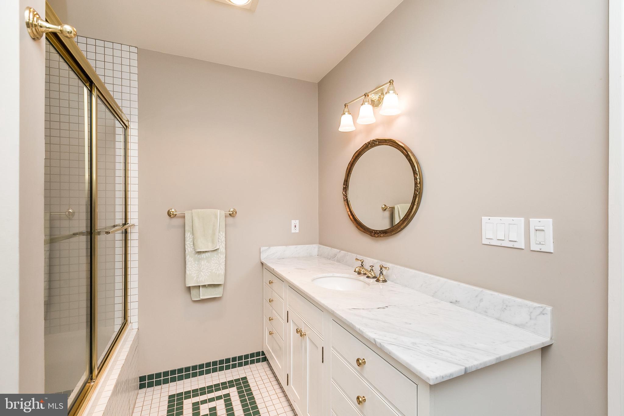 ANTON NORTH - Residential