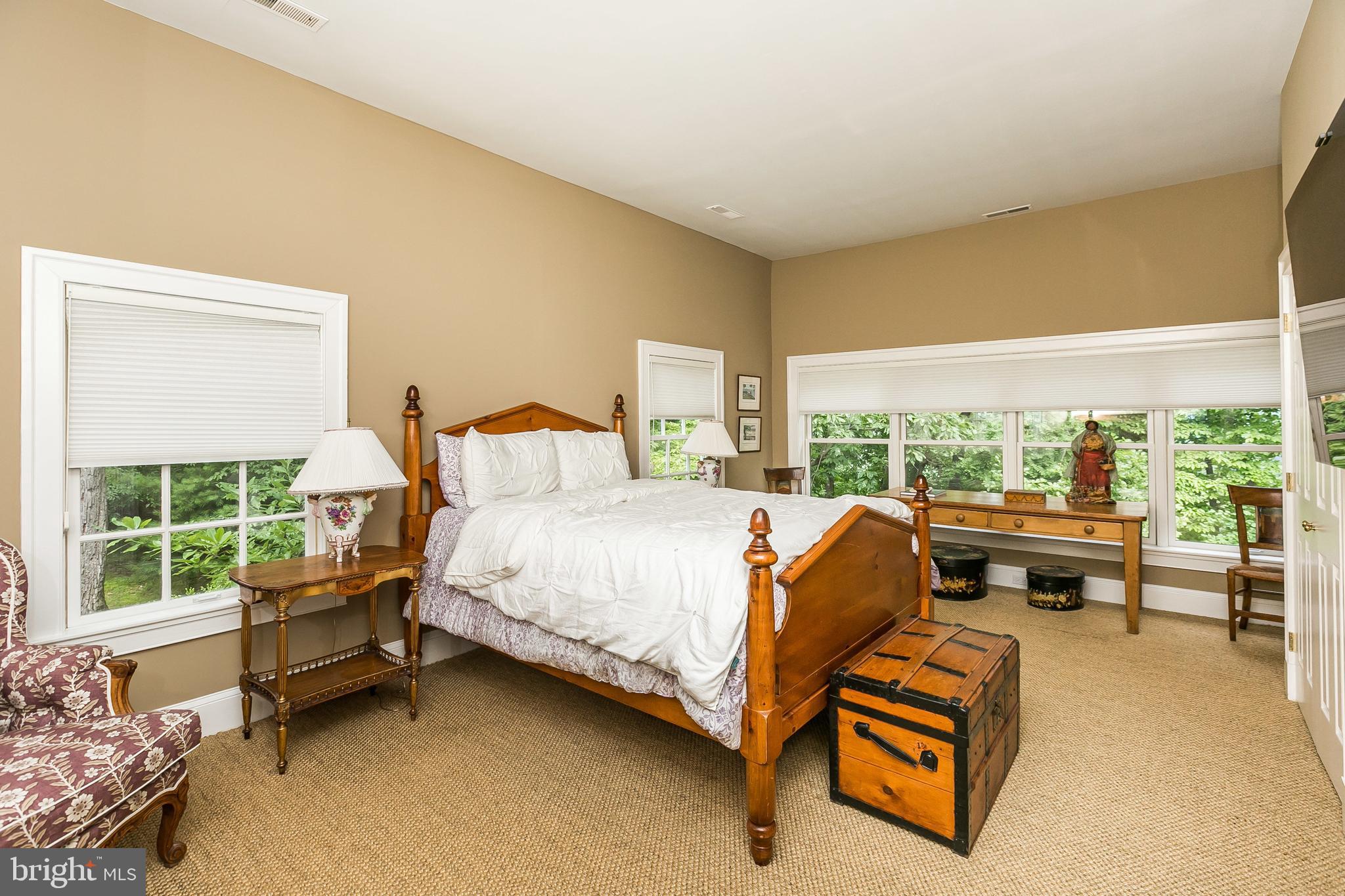 ANTON NORTH - Residential